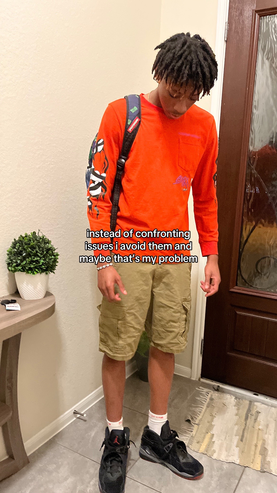 @⃟