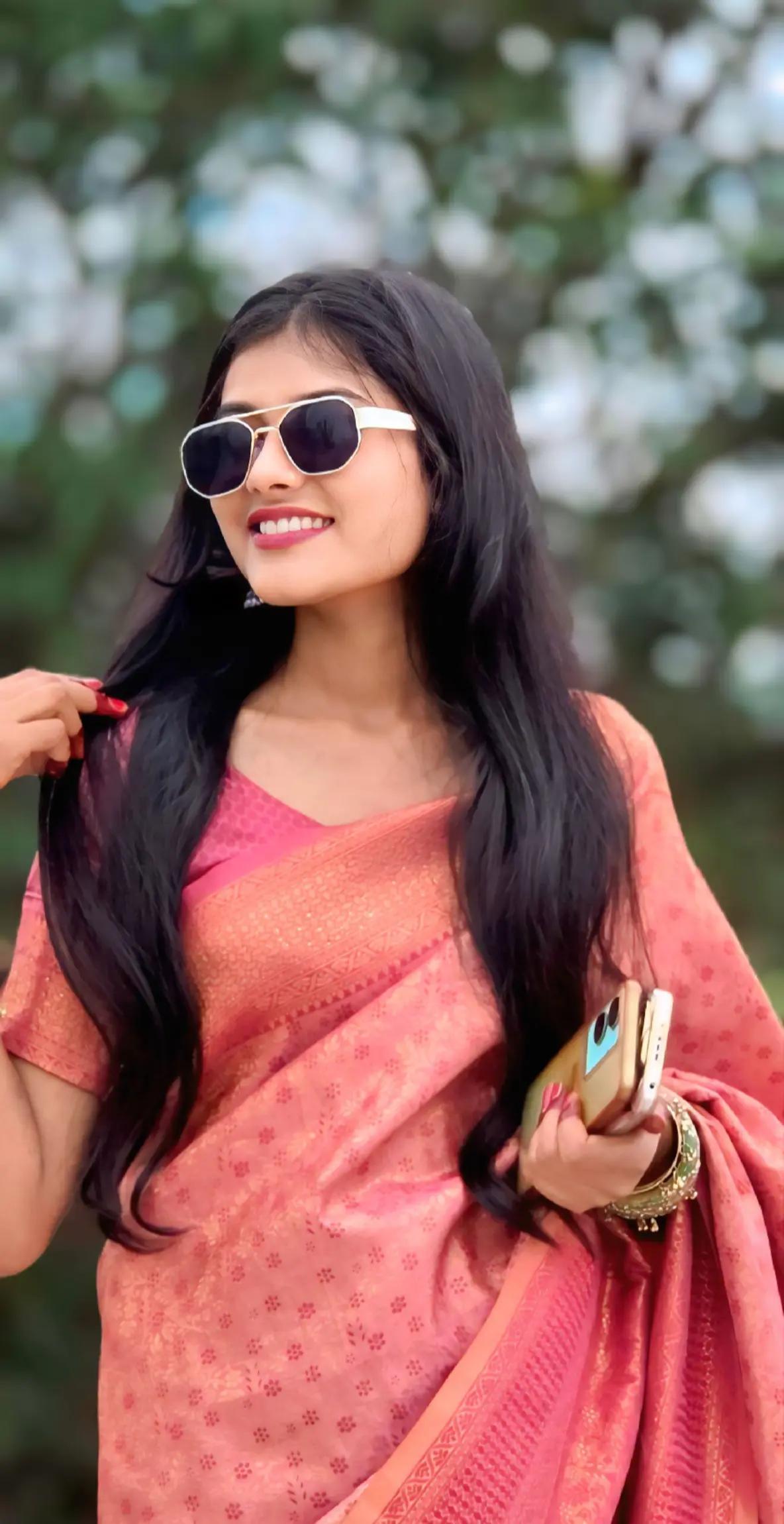 @Radha Yadav9