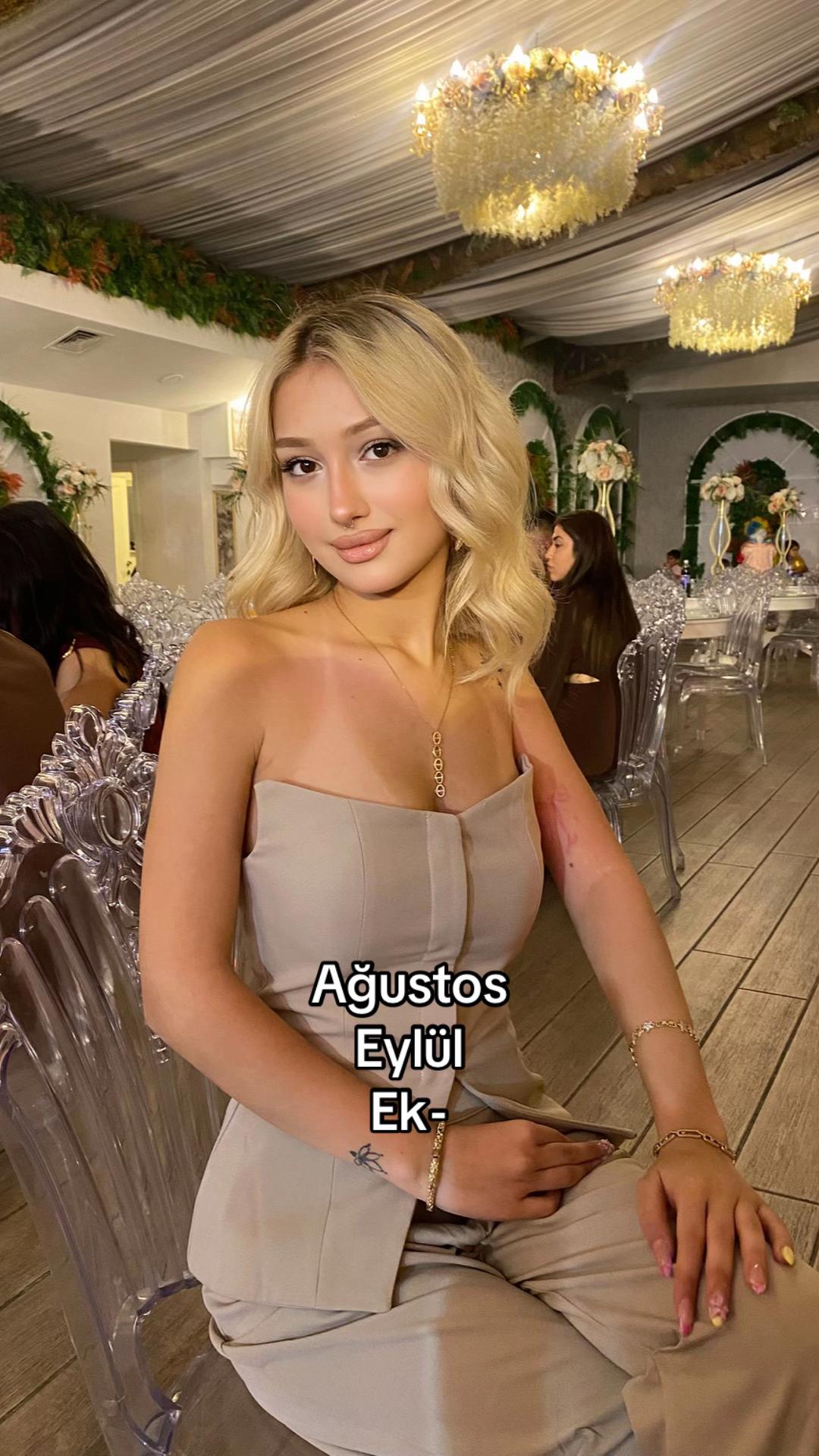 @aleynagokcee._