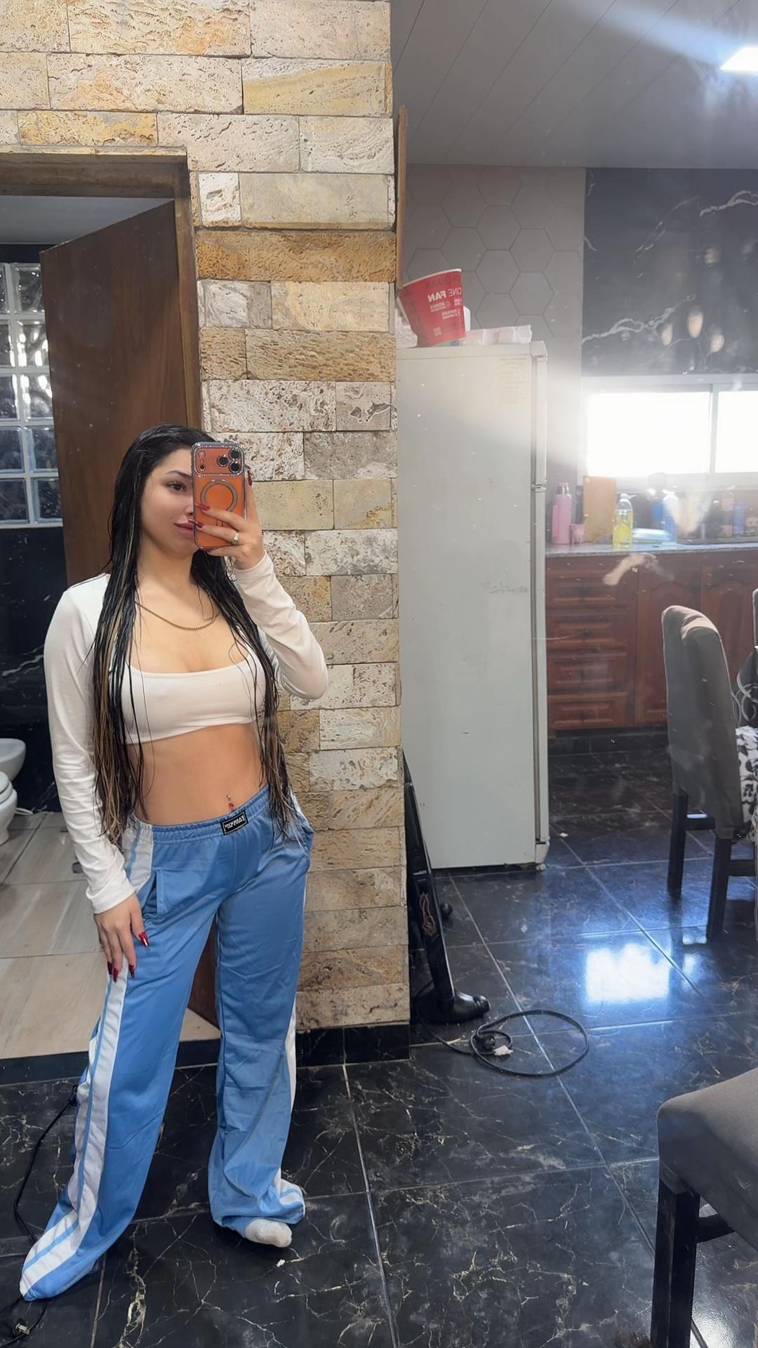 @Micaela