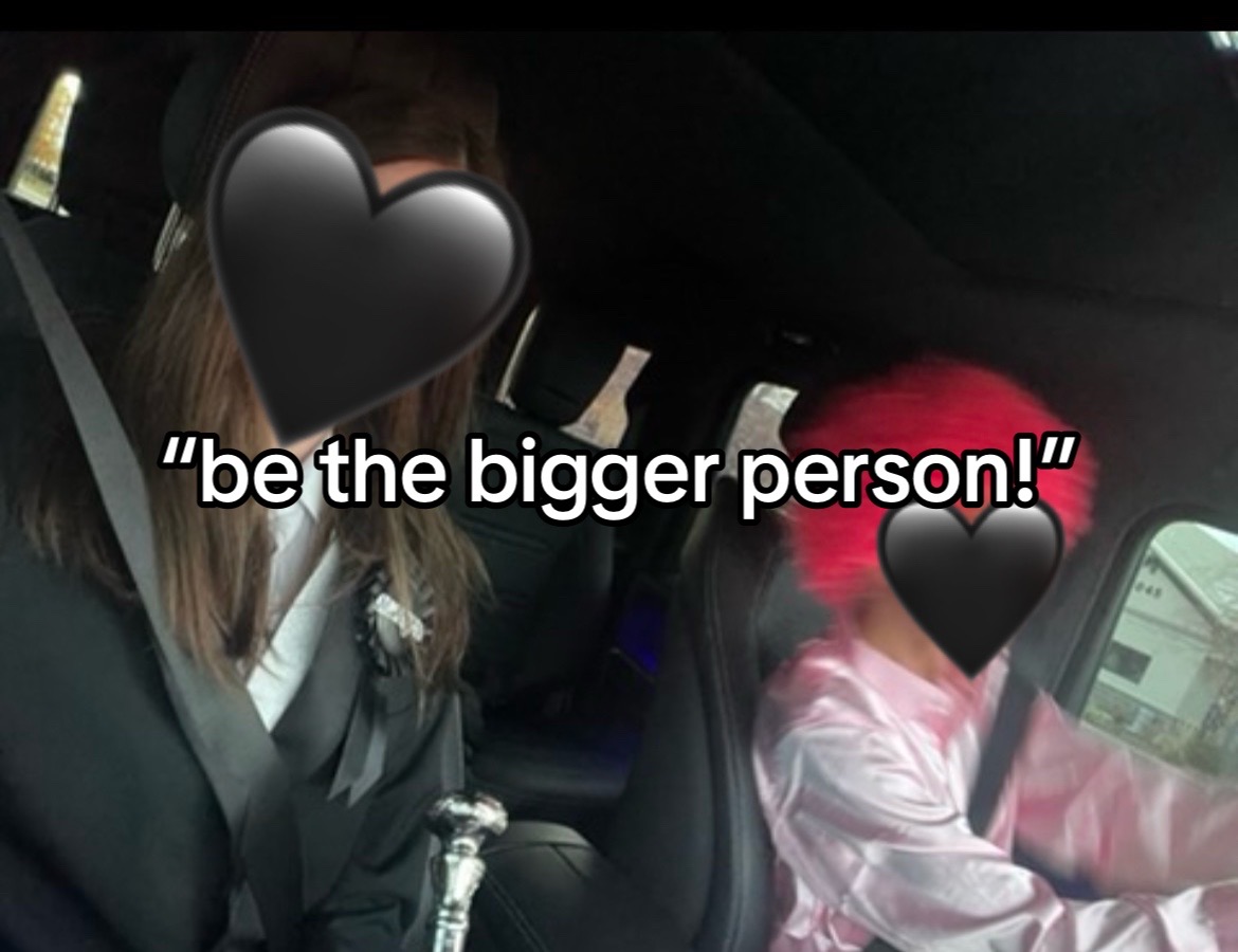 @🎶 𝓡𝓪𝓿𝓮𝓷🥀
