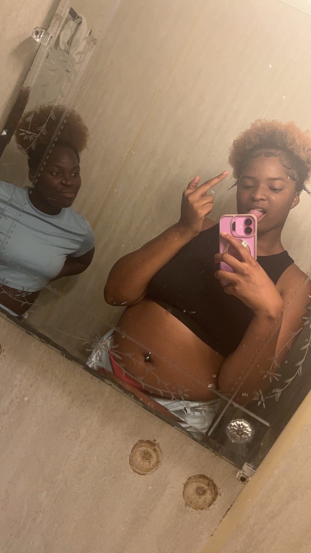 @thaagirlllyricc._