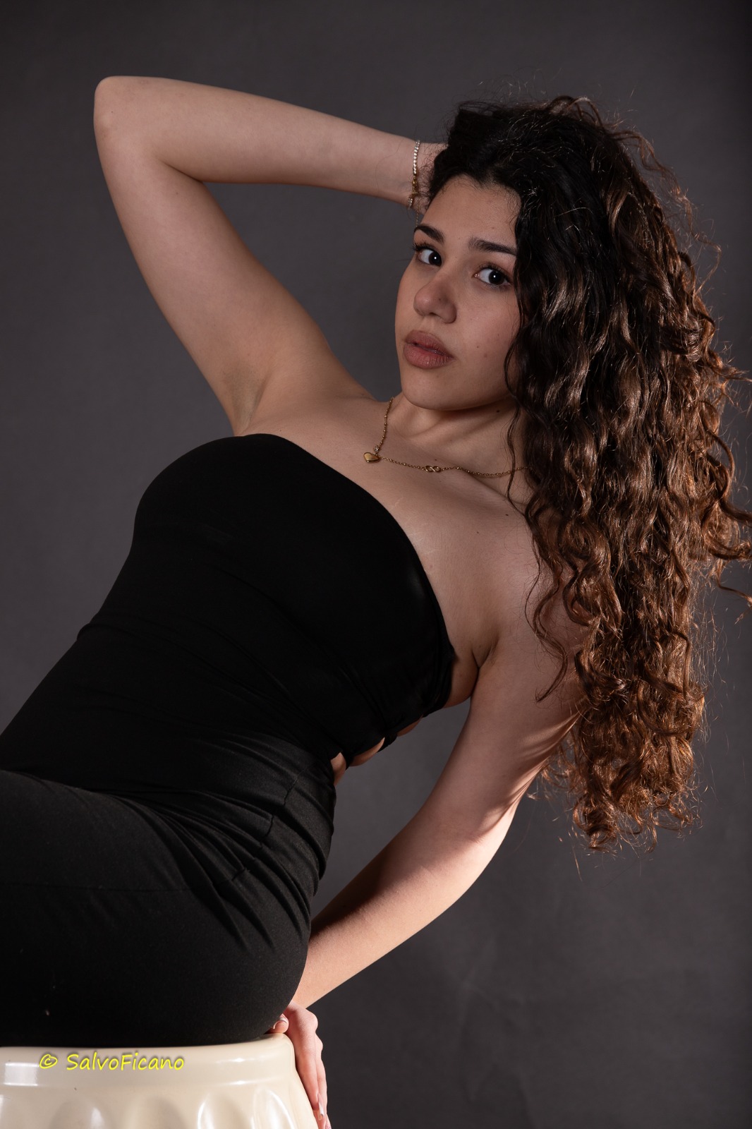 @asi&uacute;