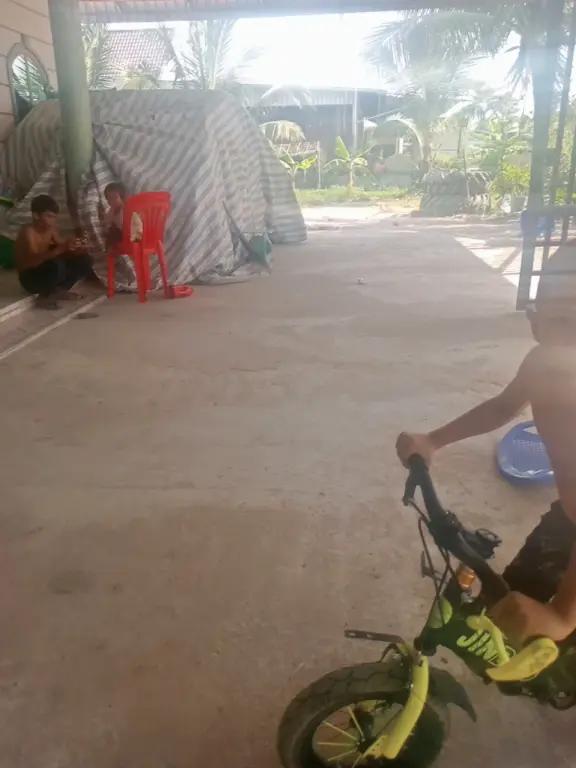 @ថៗ កមត