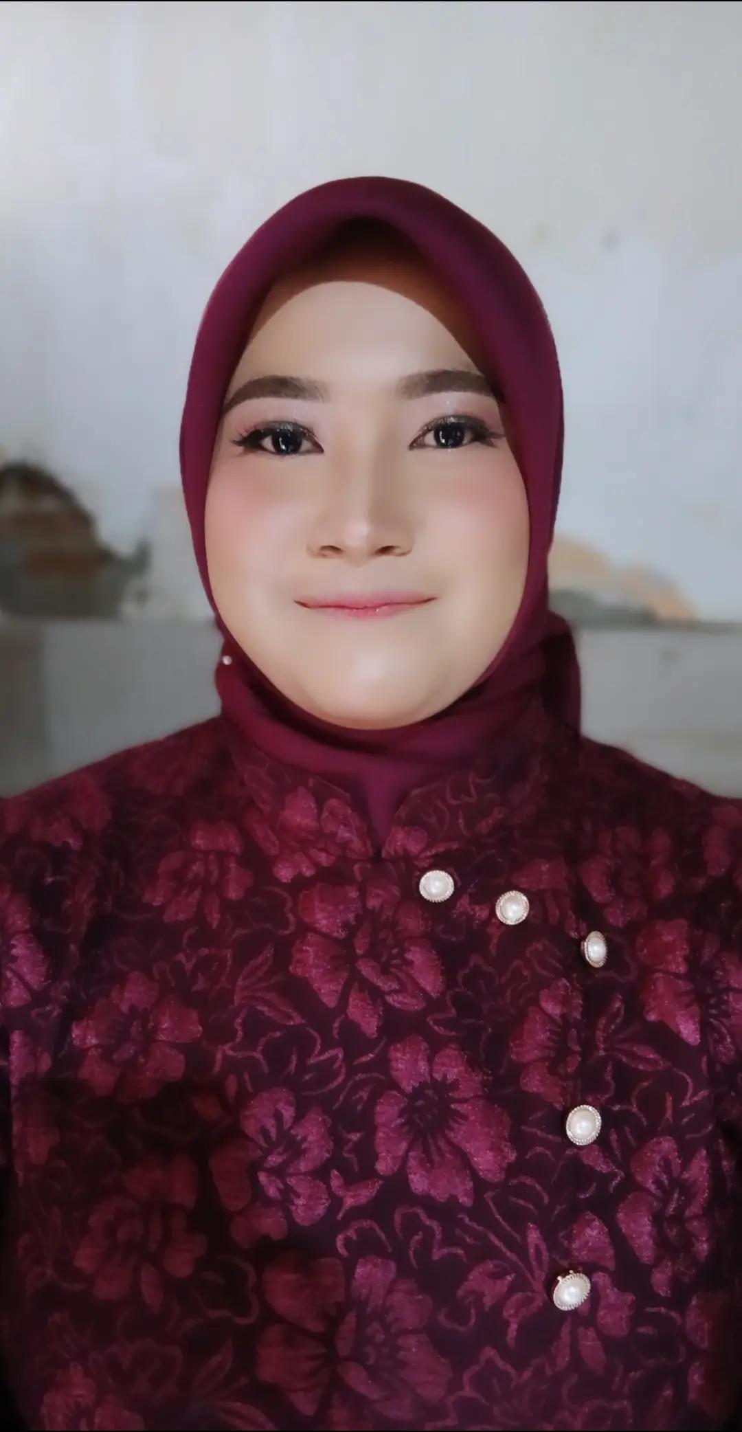 @makeupbymaulana