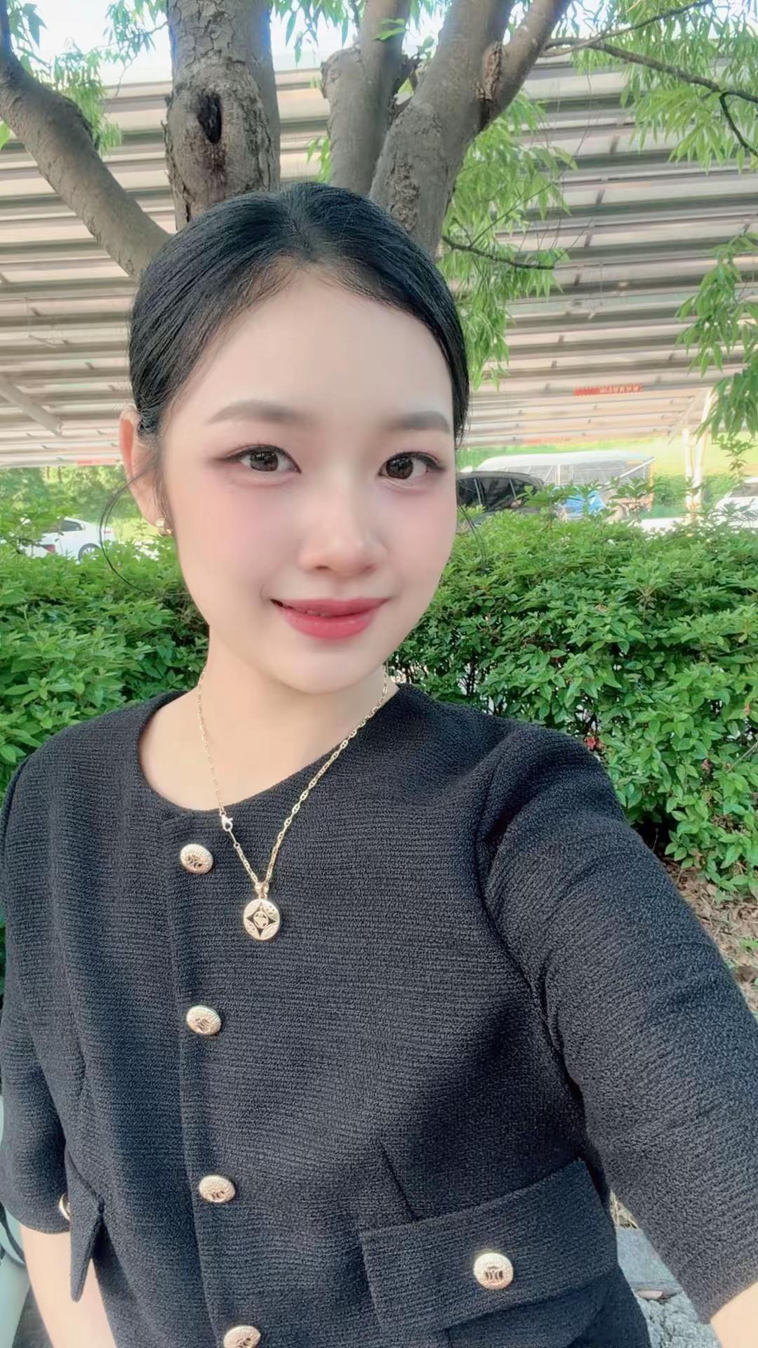 @ม่อง