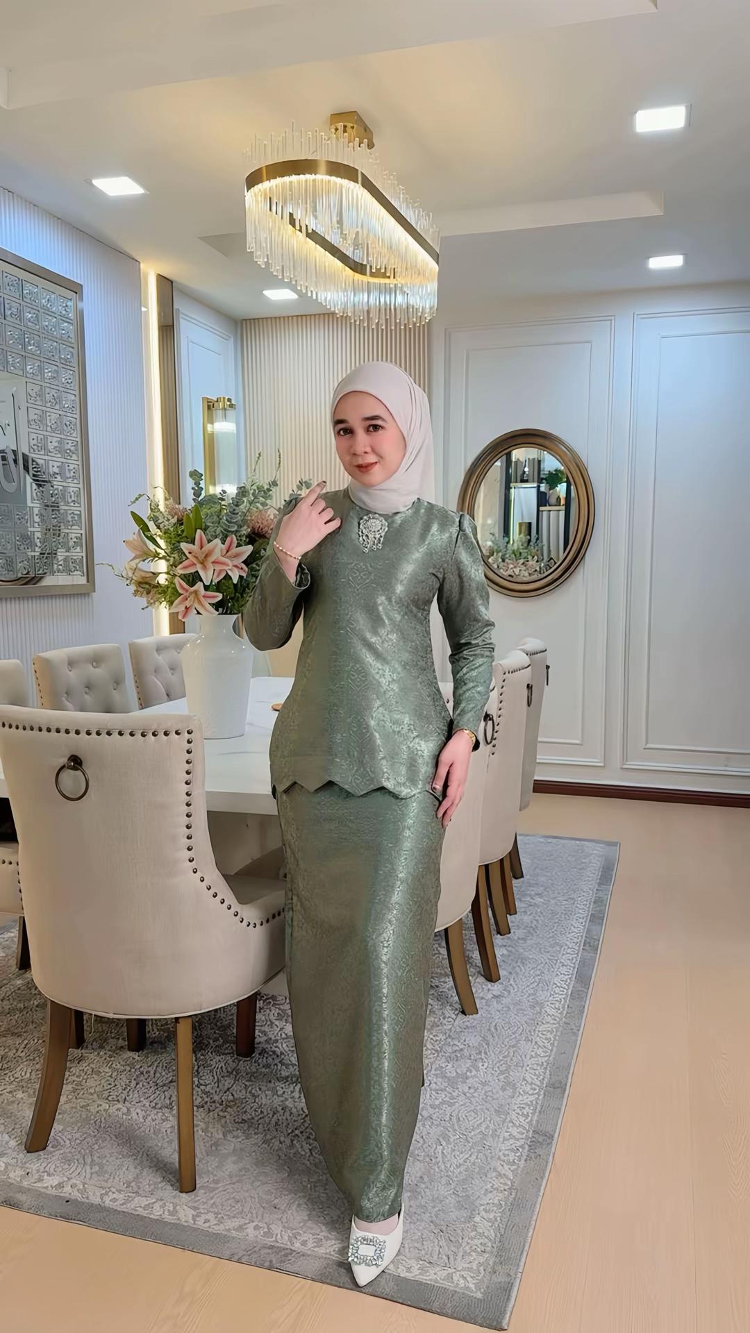 @Ayniezul D'Fashion
