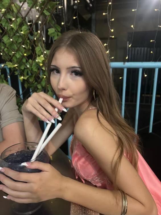@elyssa🧁