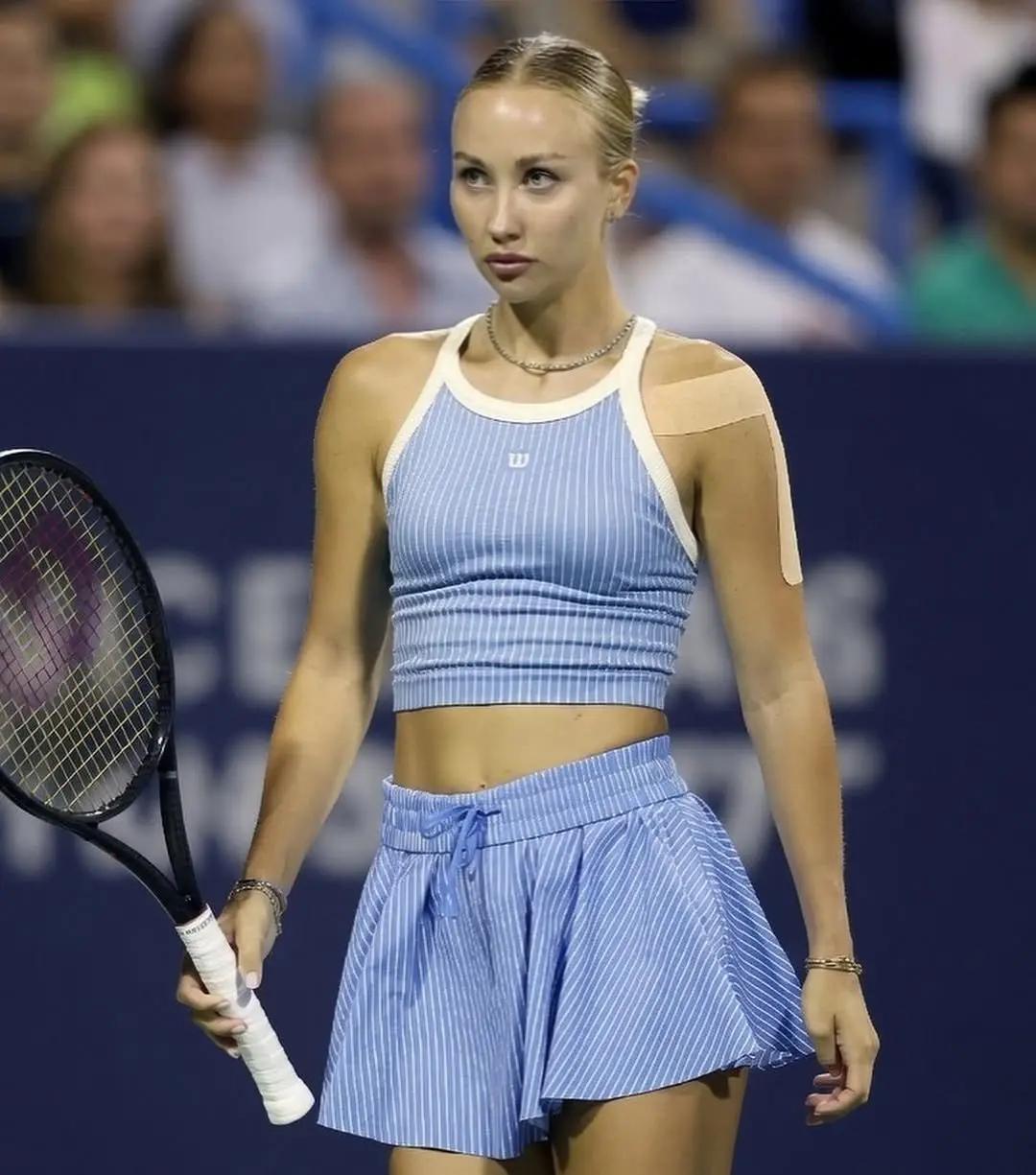 @...C'estTennis