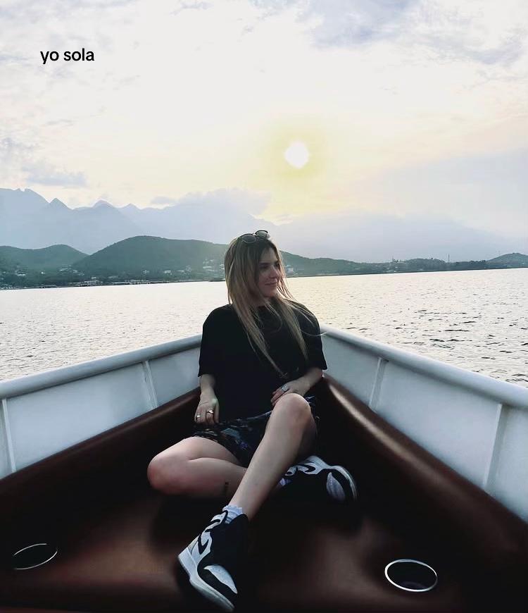@𝓥𝓲𝓪