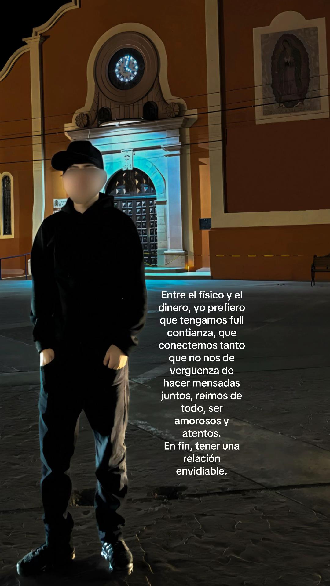 @⃟