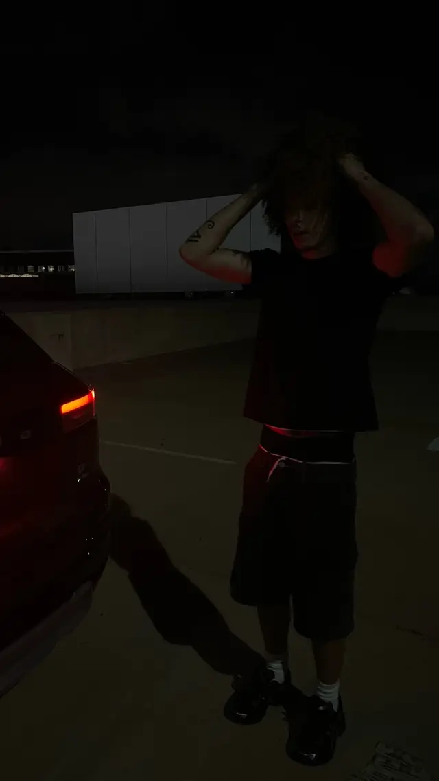 @️