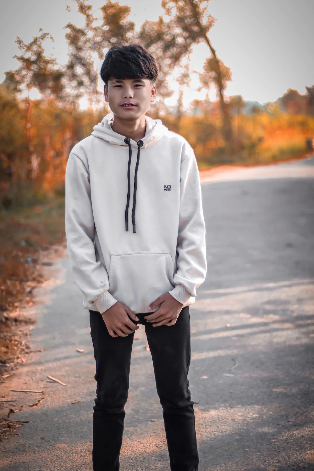 @AsMiT C HD🖤😑