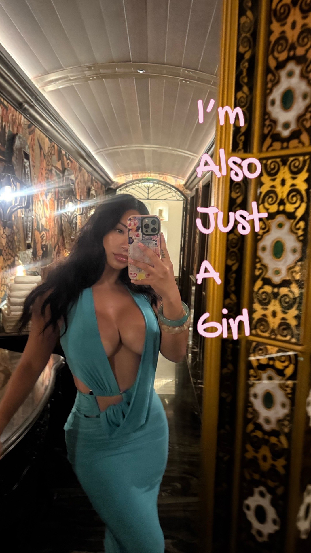 @Sophia