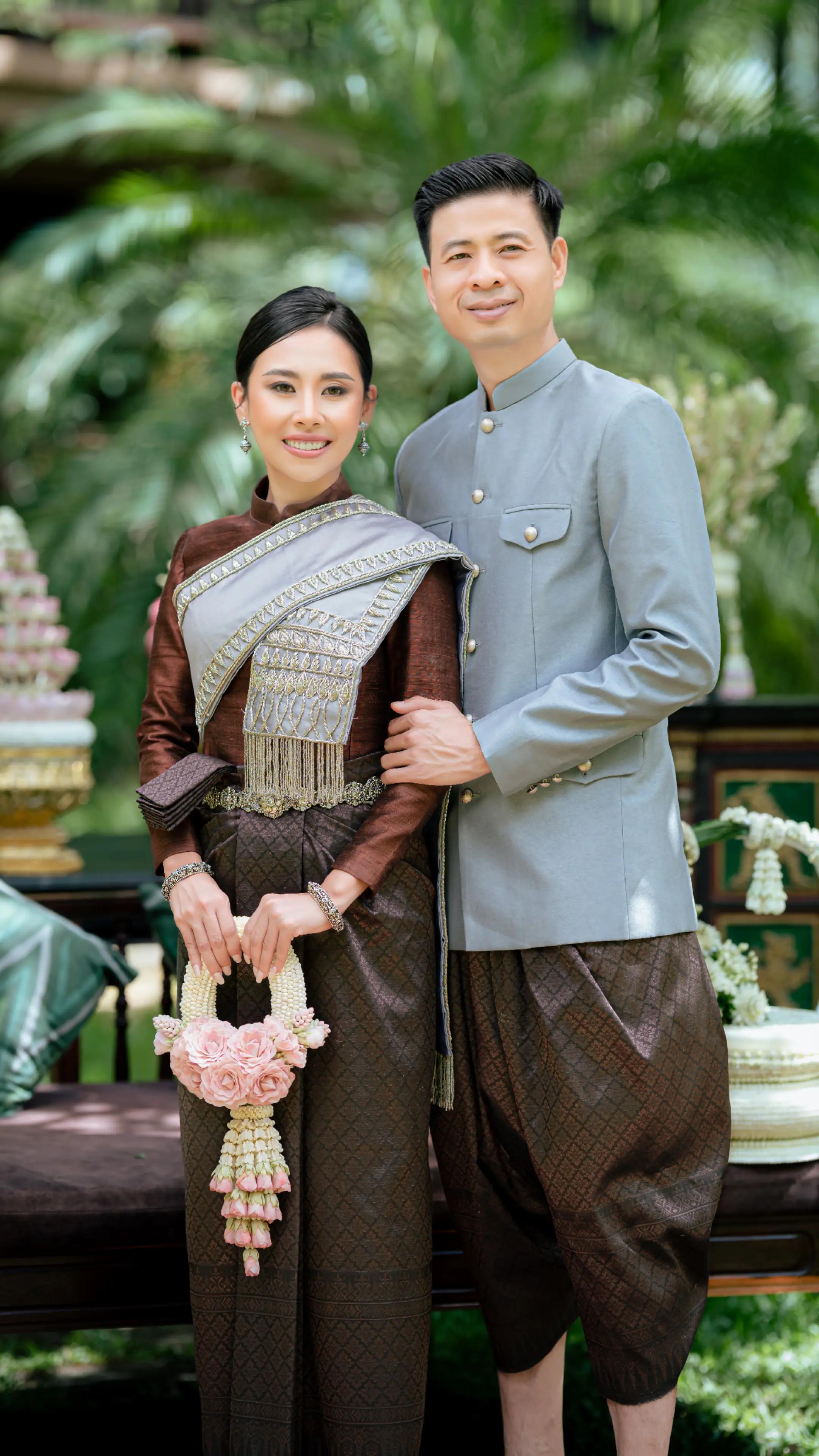 @Houn Sreylin - ហូន ស្រីលីន