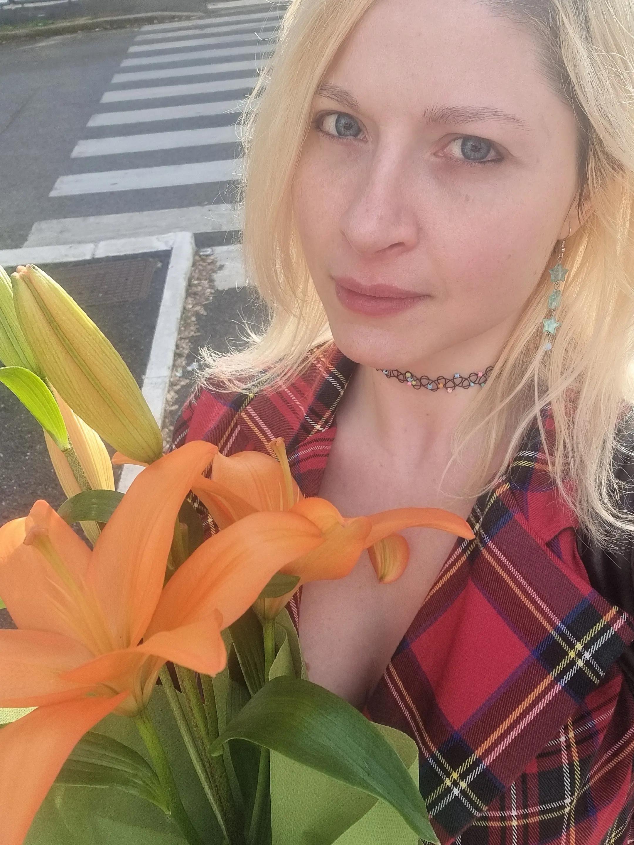 @Elvira🌸