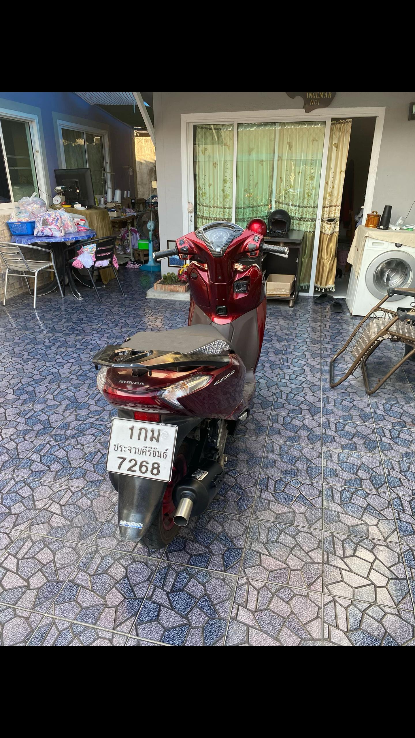 @อะไรก็โอ๊ต🤨