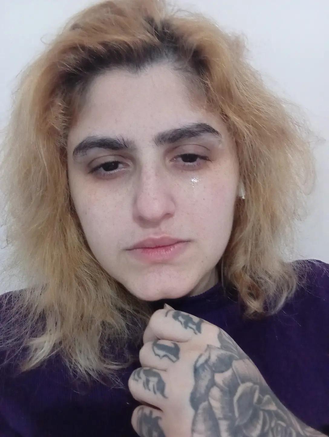 @Myrella Sad Girl 😔😢