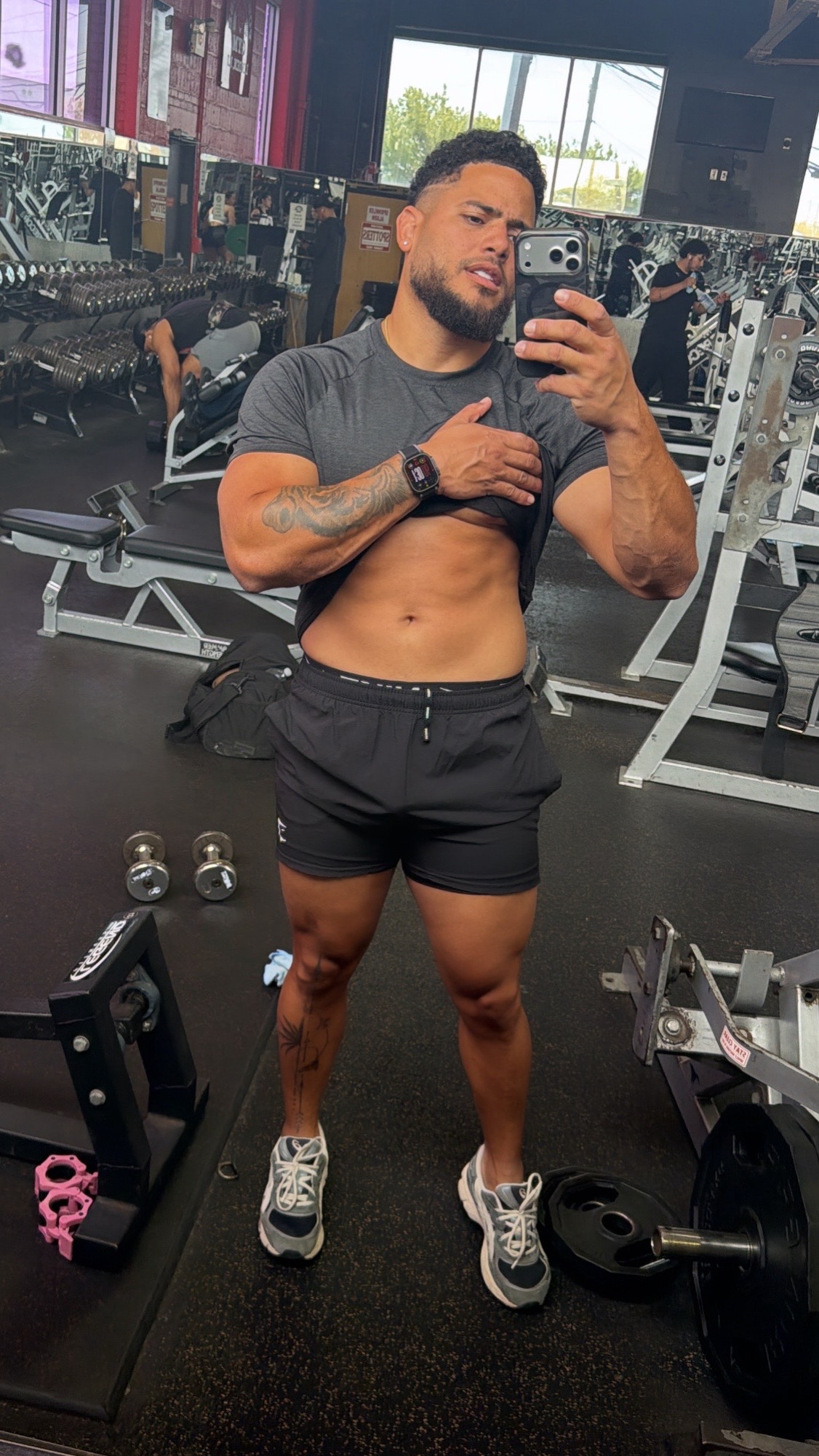 @_yurbaez