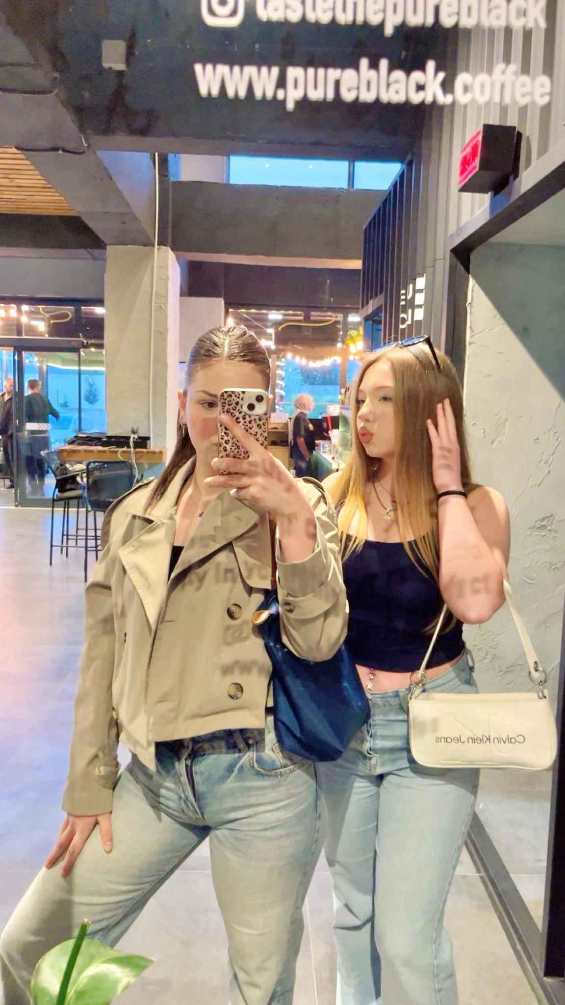 @𝑐𝑒𝑦𝑙𝑖𝑛𝑛