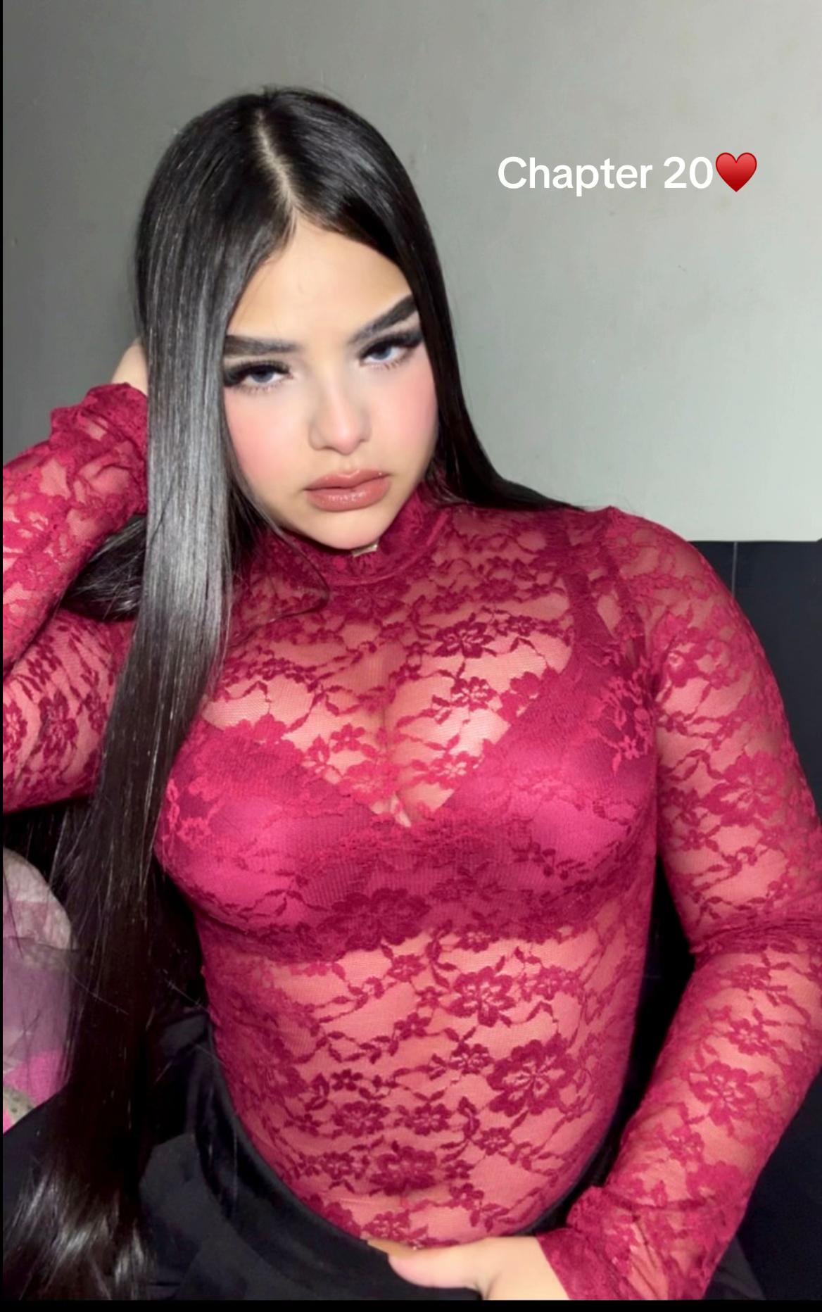 @Valeria López🖤