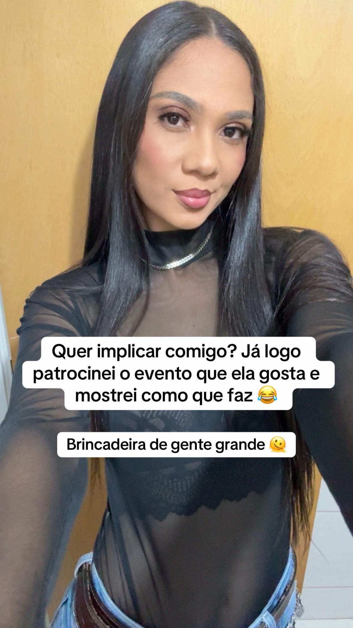 @liiviamartins_