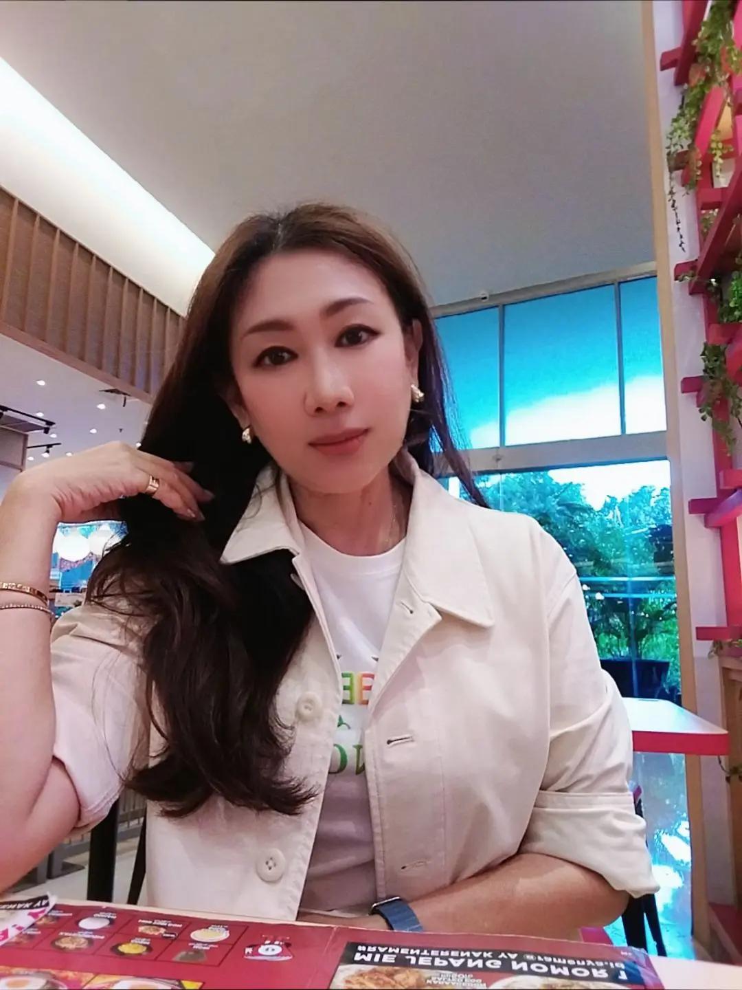 @Kim Bunga 김꽃 & Me