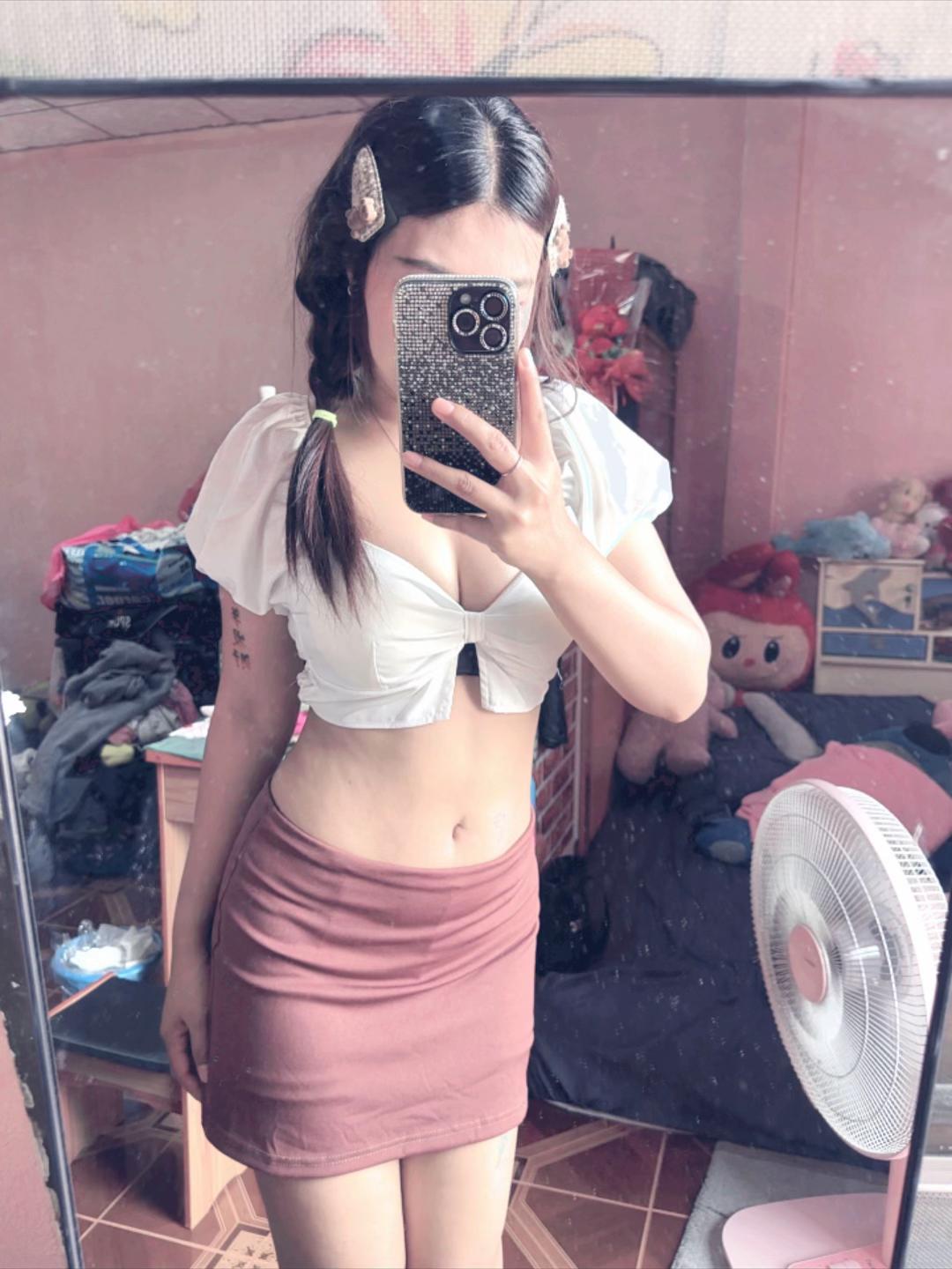 @Chompoo