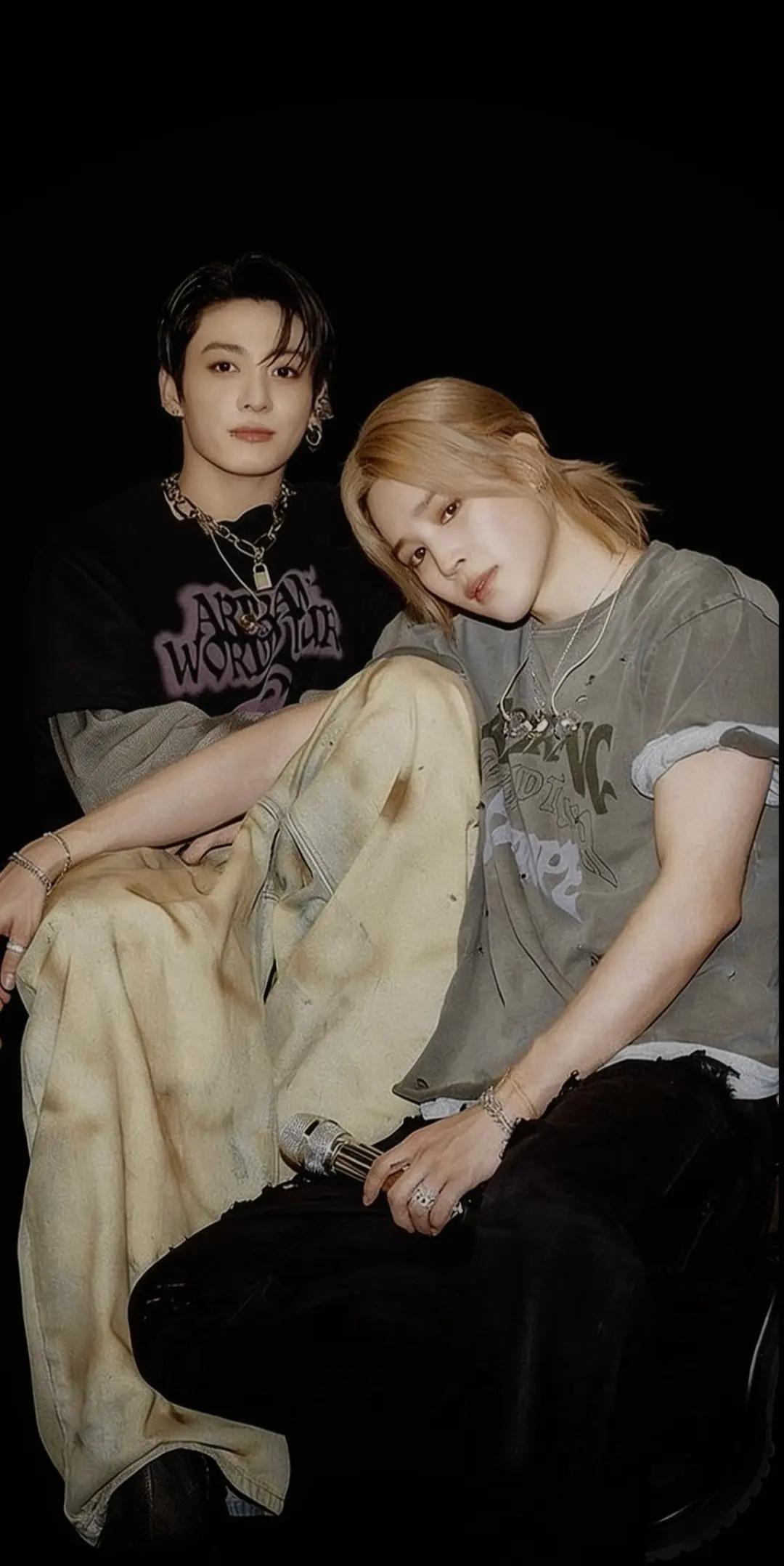 @💜ᗷTS⟭⟬💜 ARMY
