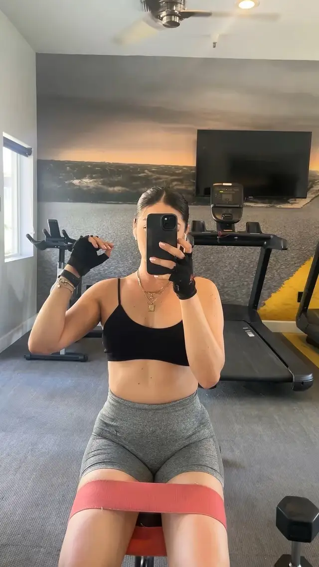 @Damaris