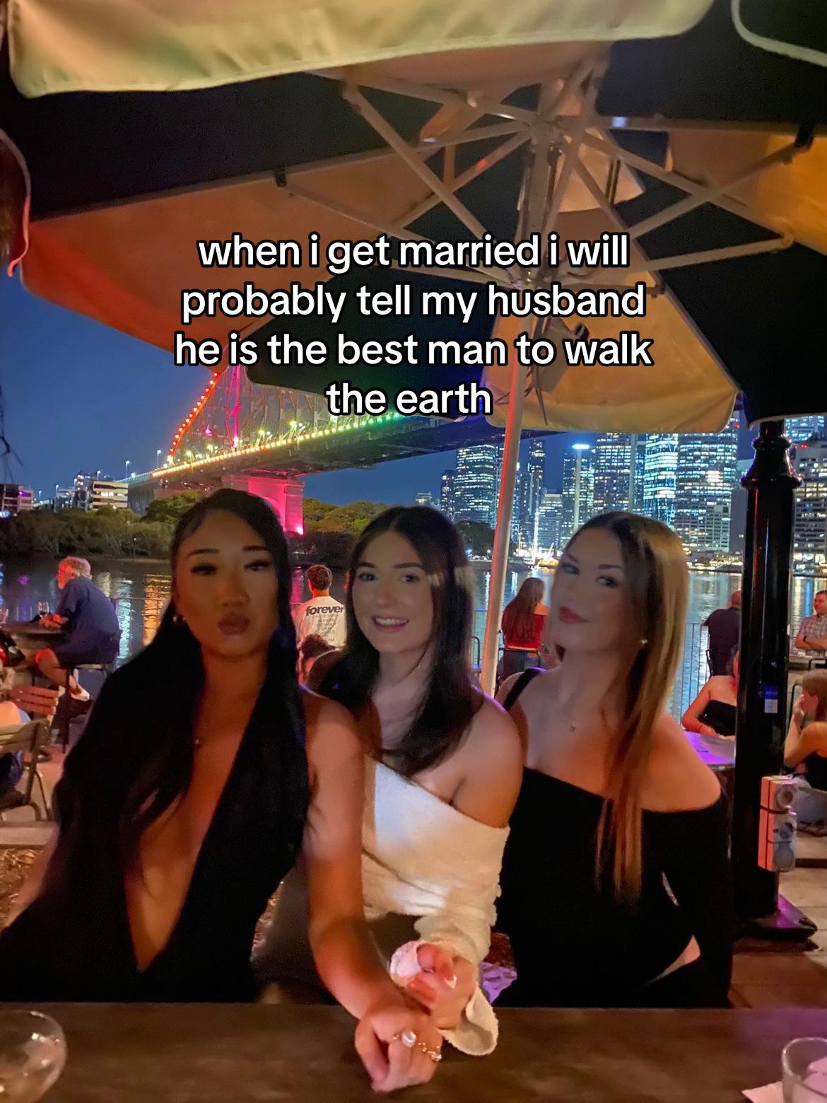 @leighlooooooo