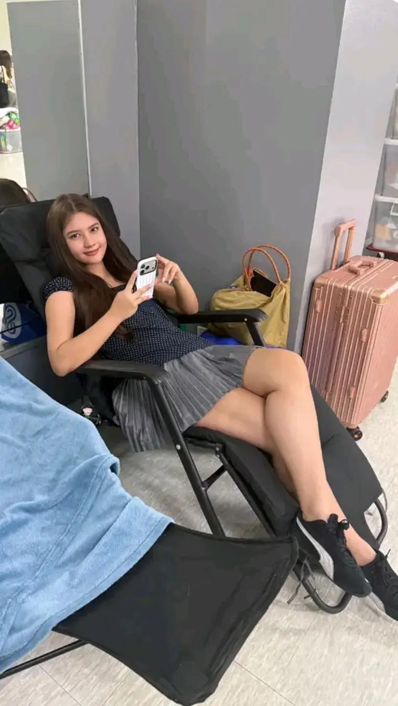 @Kayla Davies Fan