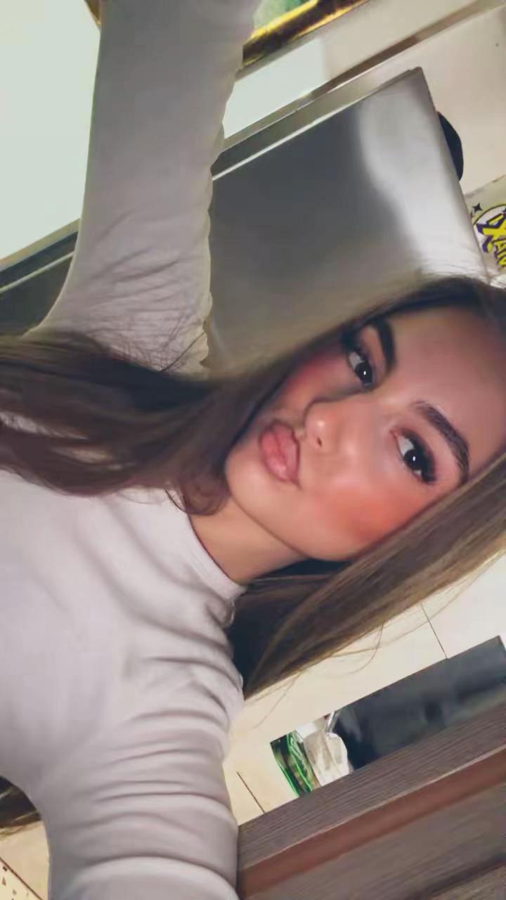 @🖤