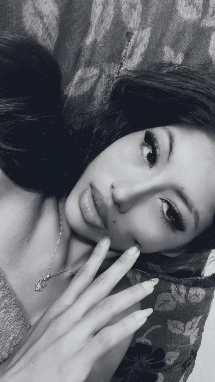 @annymoniquet
