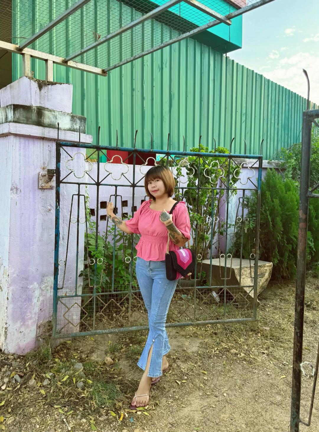 @EllOu 🍒 အဲဥ