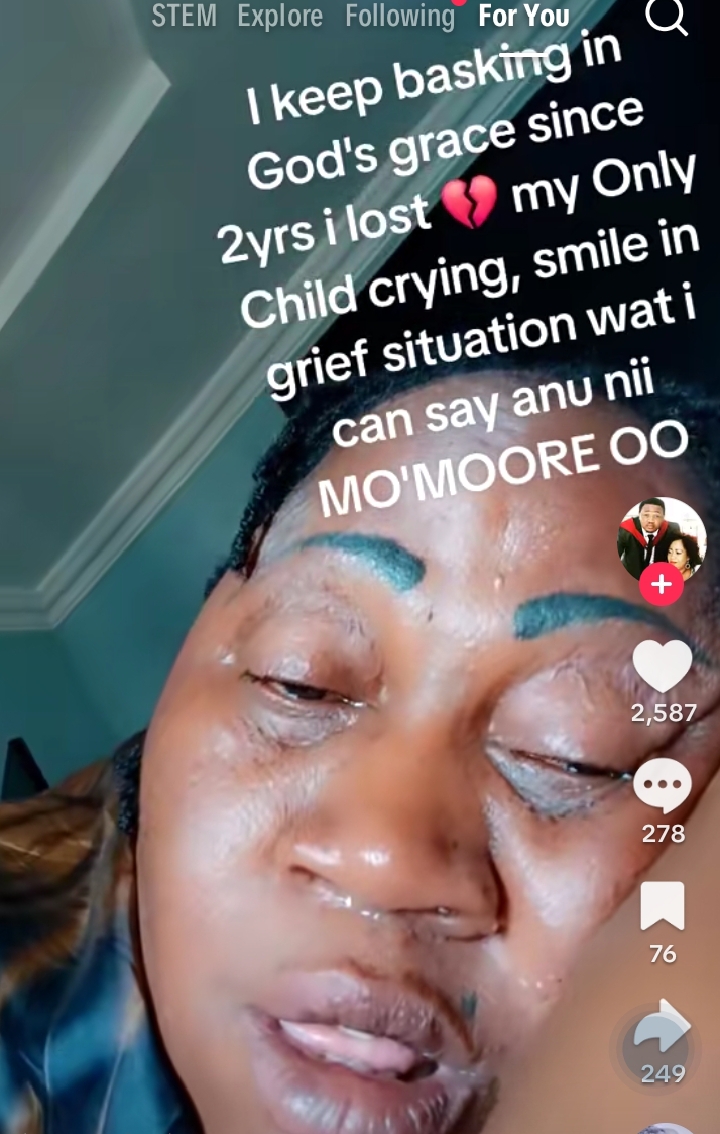 @ChubbyEmpress 🇳🇬