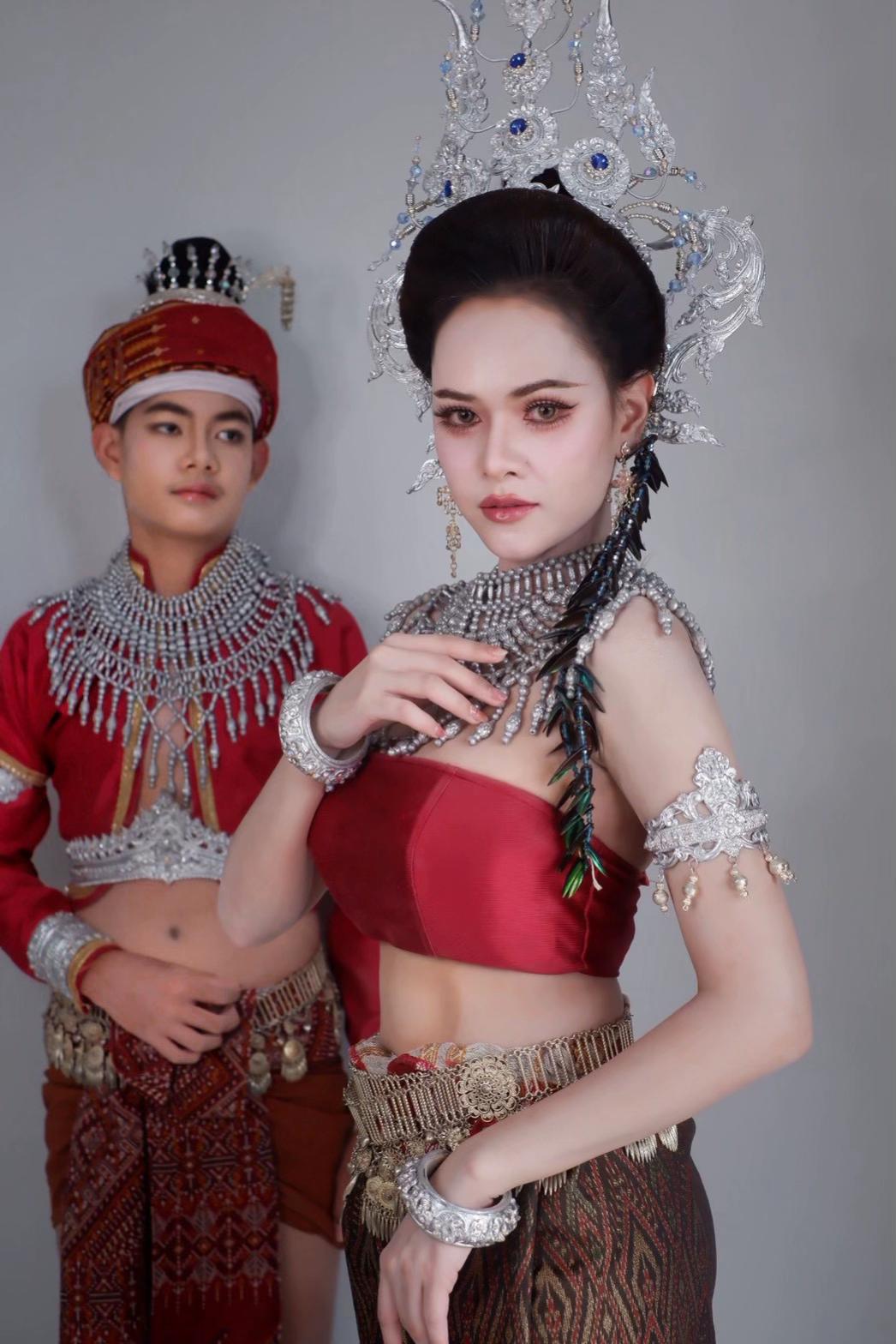 @โฟร์ท‘ท