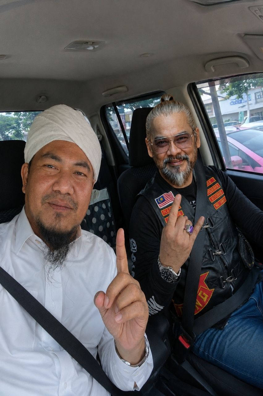 @Ustaz Hj Taufik ( UT )