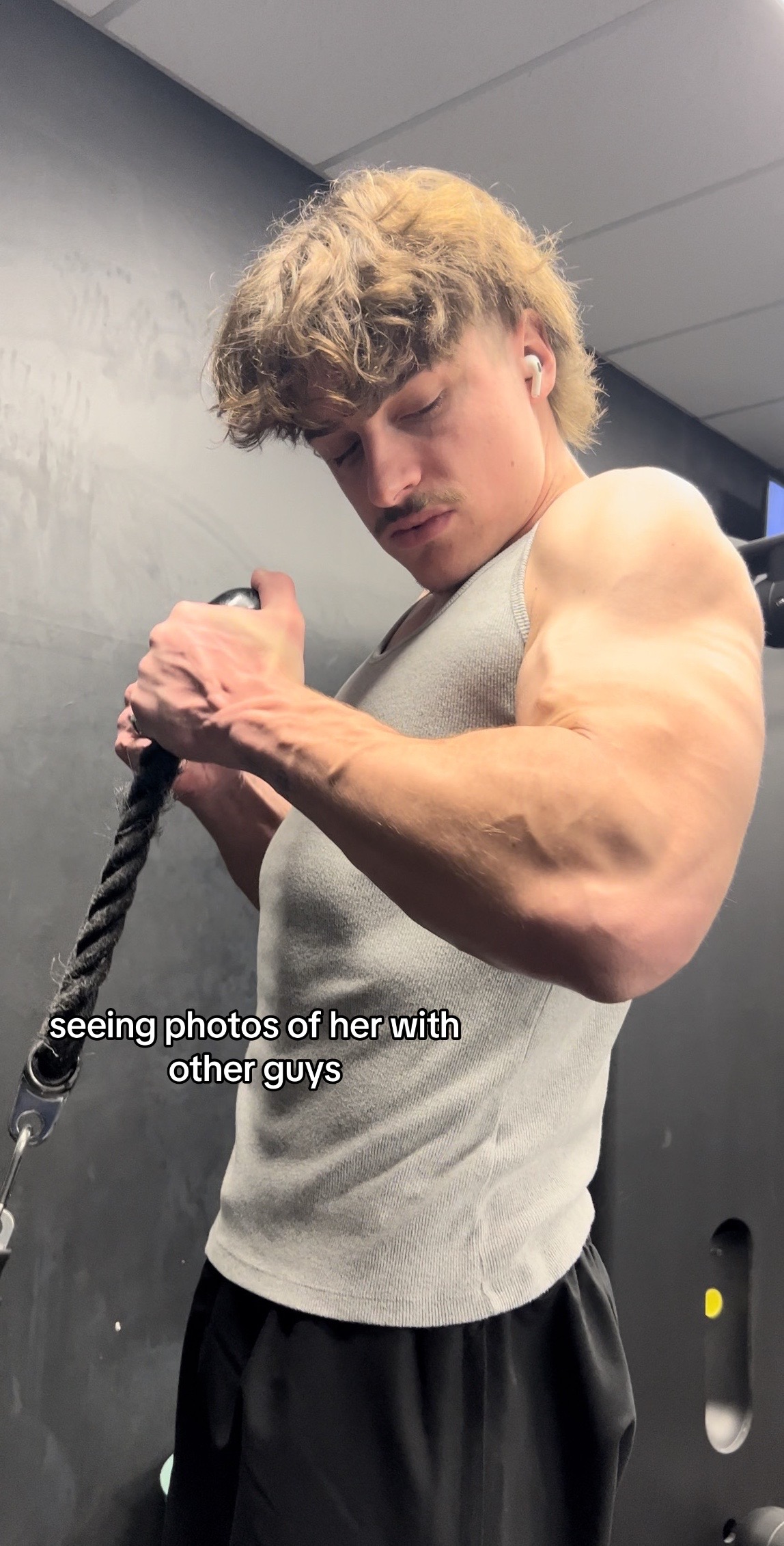 @goon