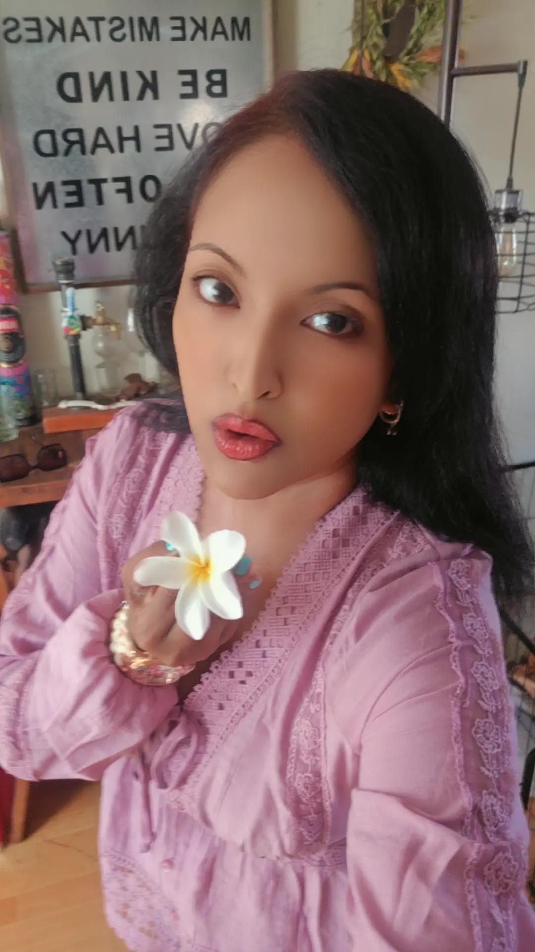 @SunalieRatnayake 🇱🇰🇺🇲