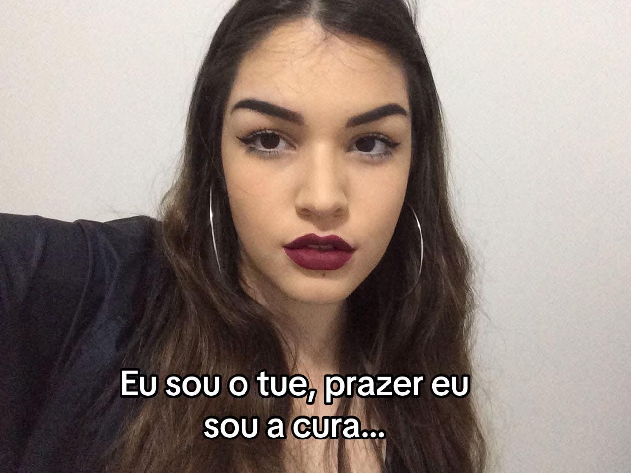@thaislins