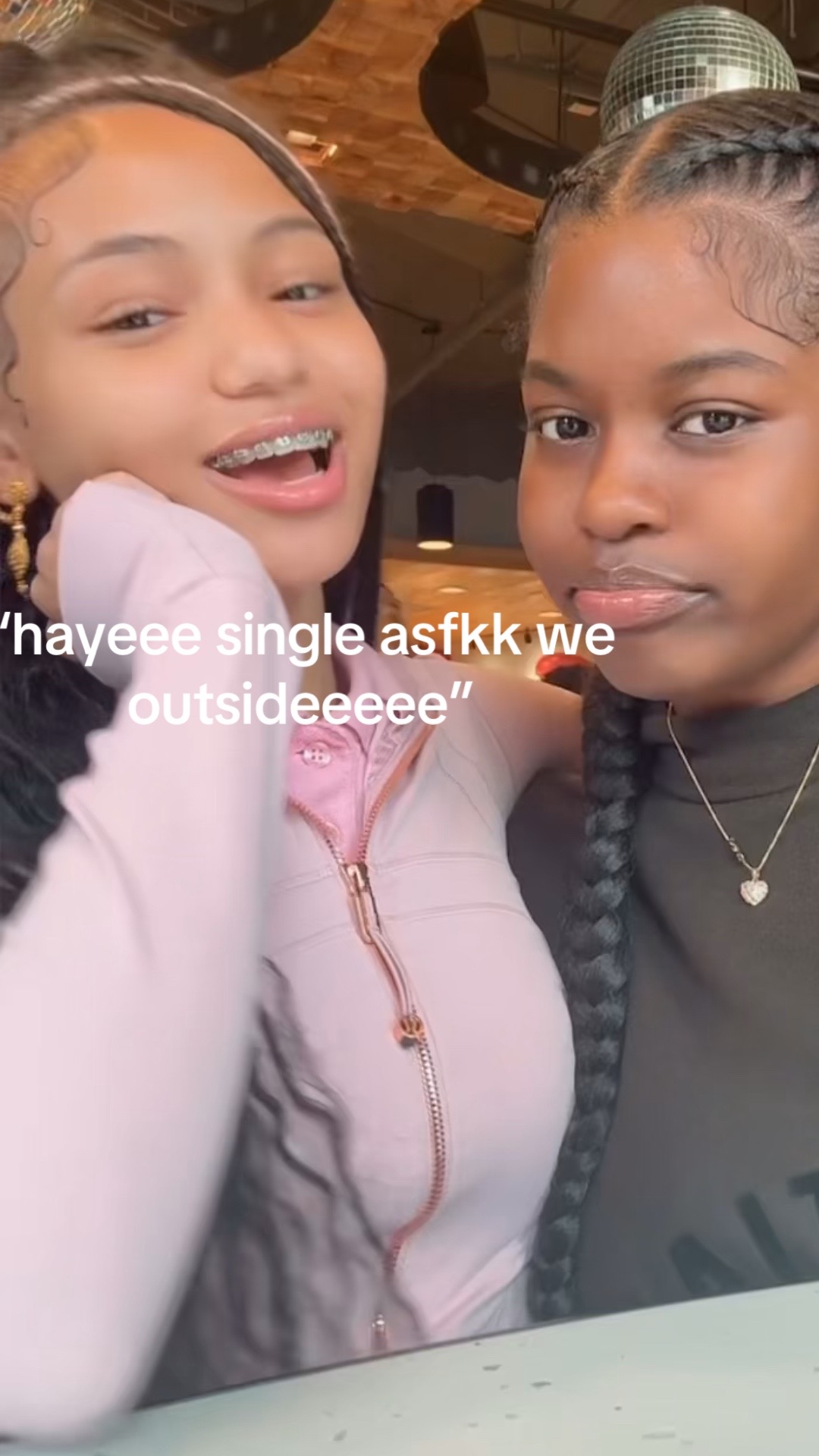 @Tania