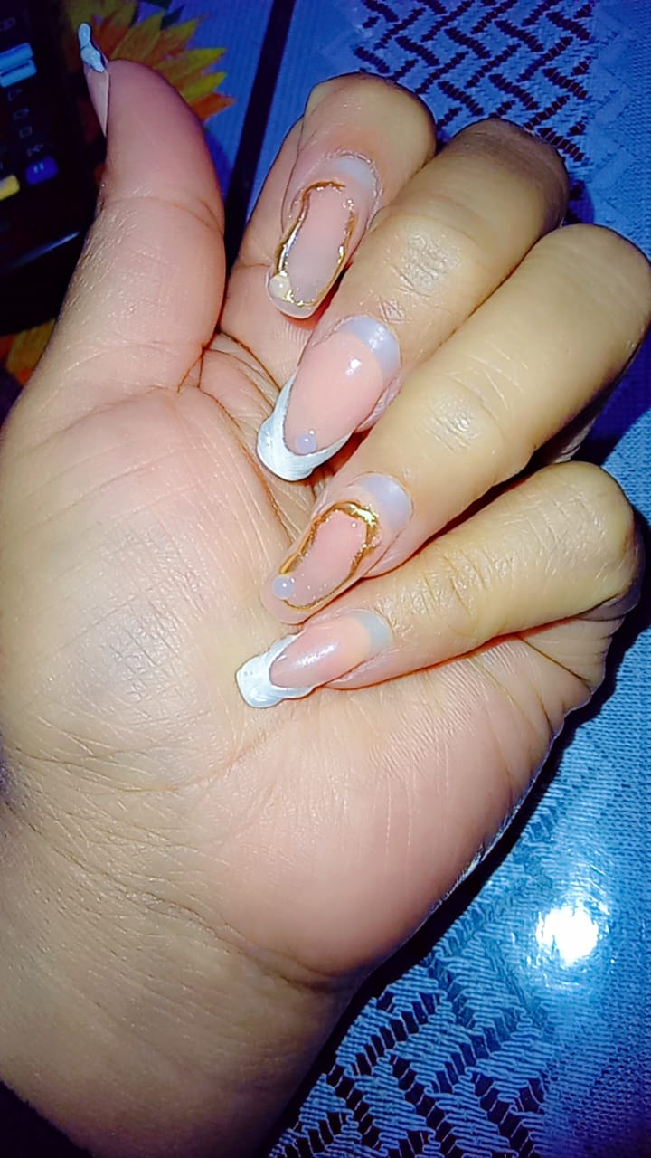 @valenzuela 💋