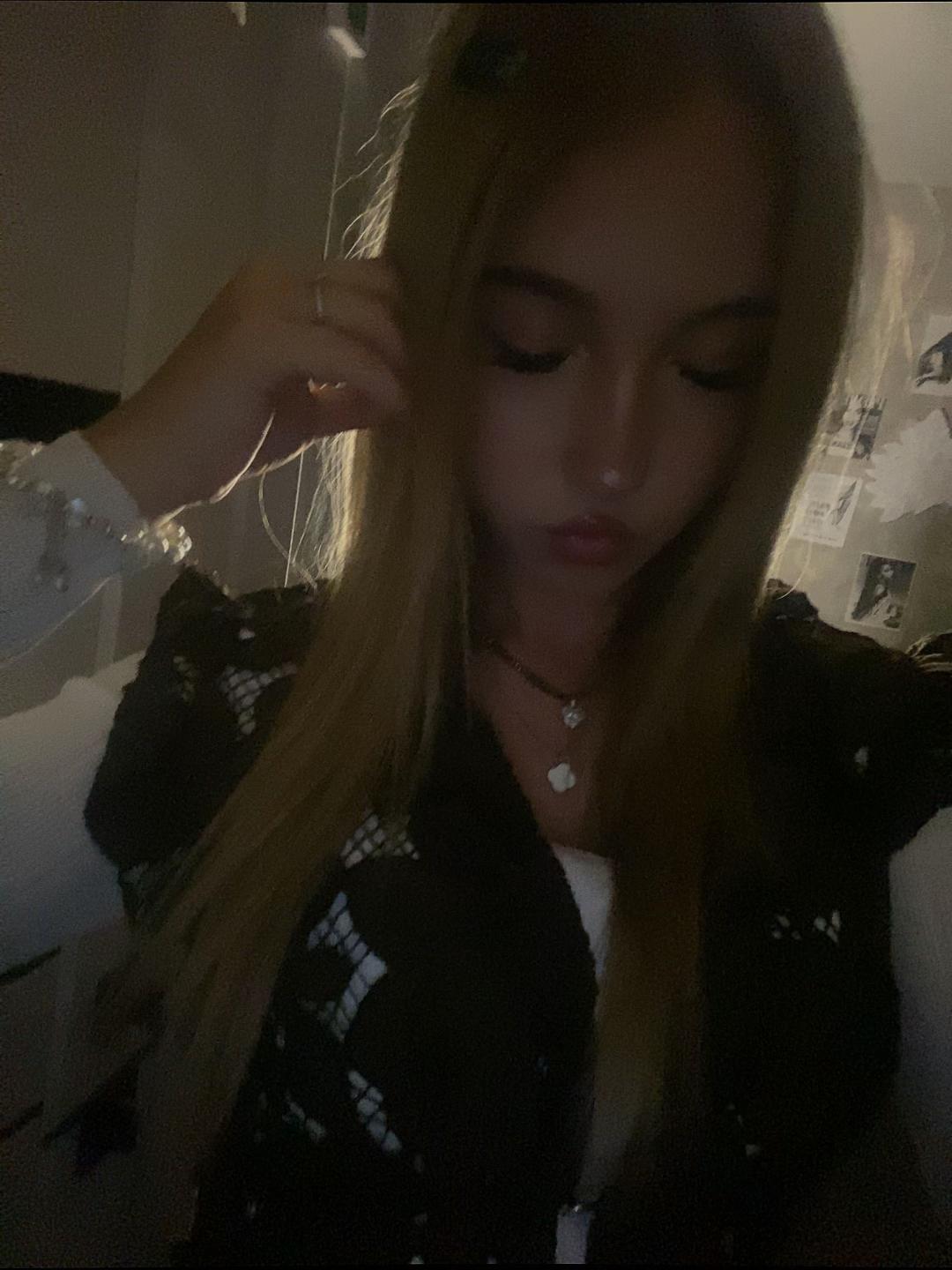 @Лера я