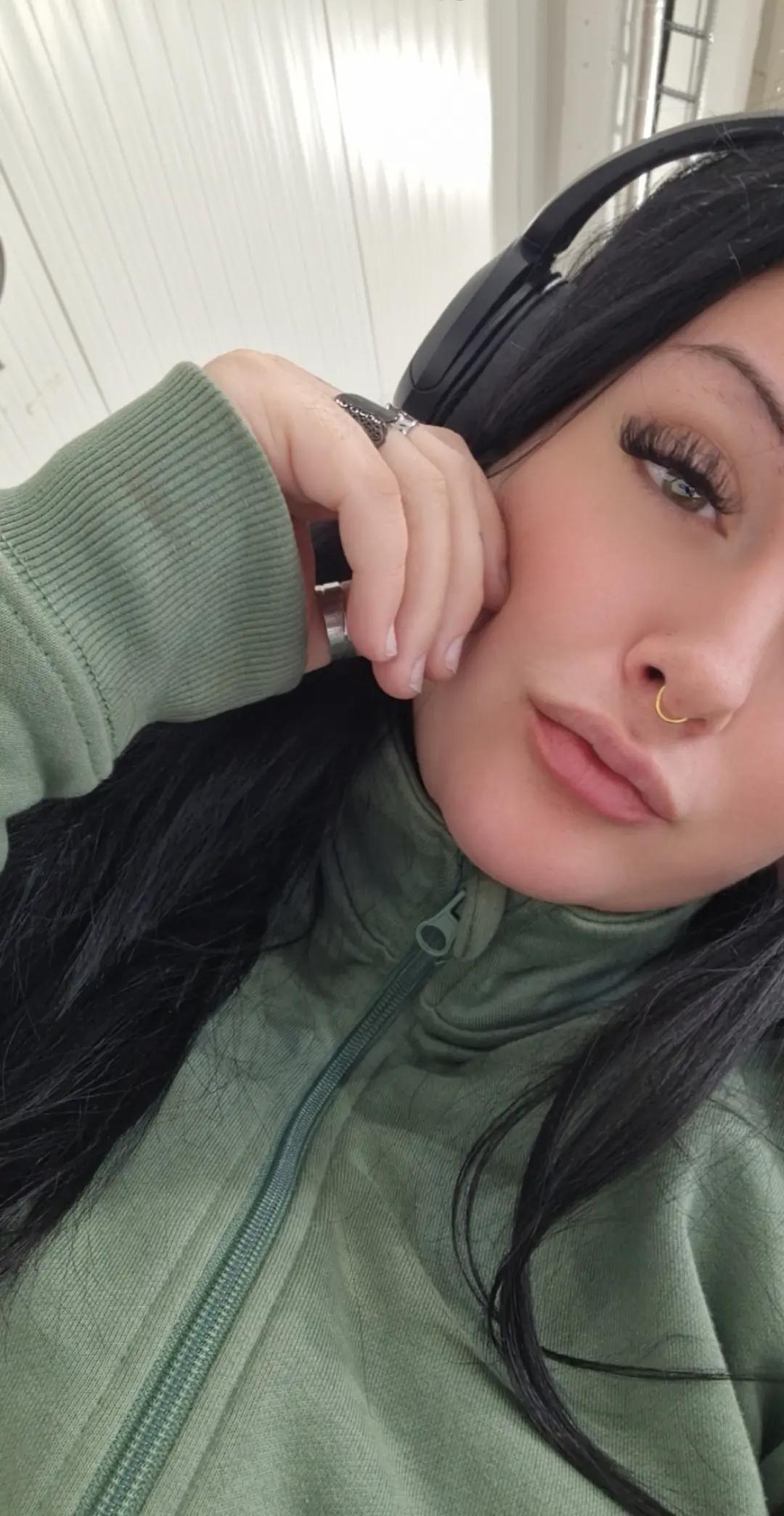 @Evelina