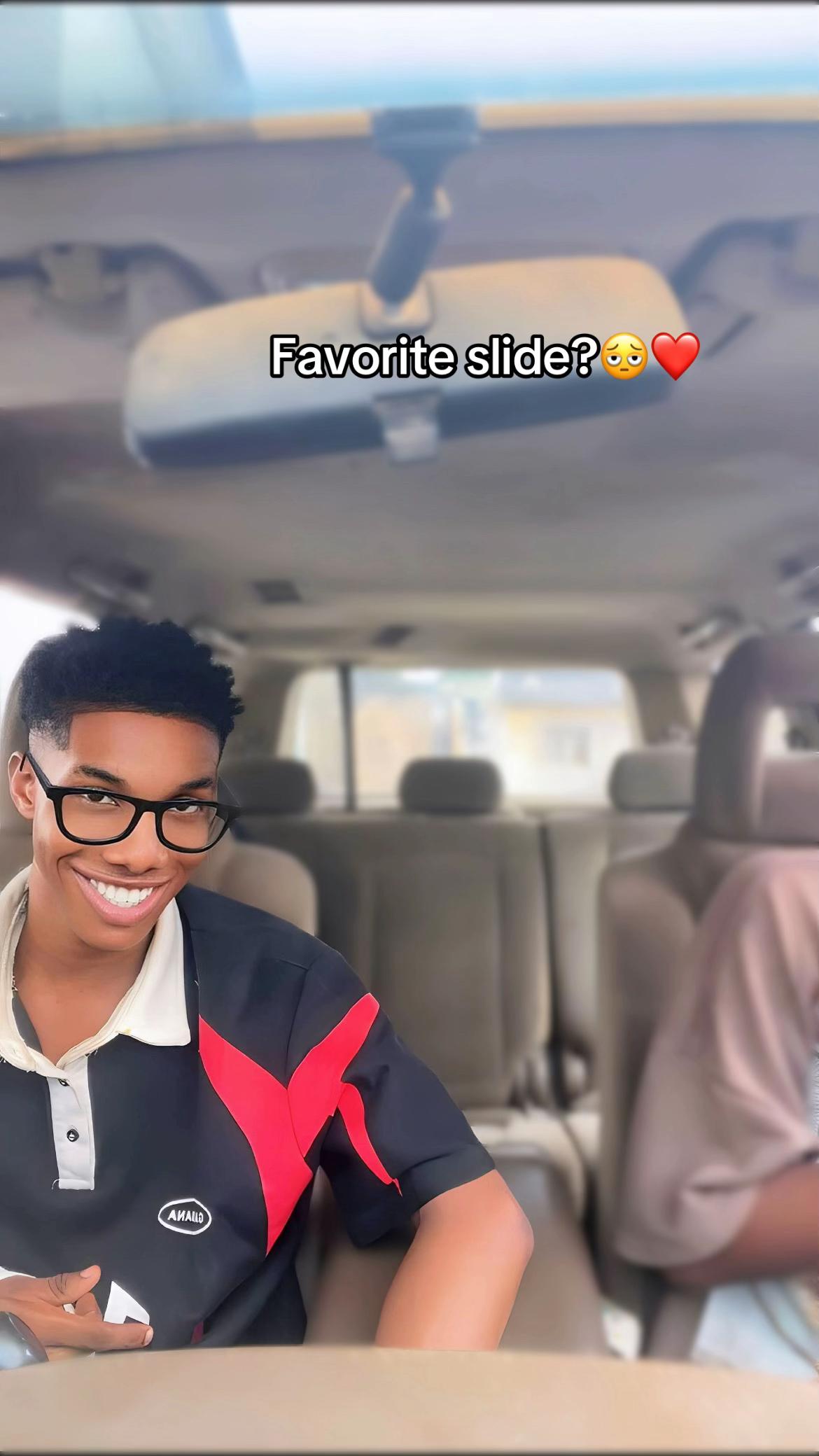 @𝐁𝐎𝐘 𝐄𝐗𝐓𝐑𝐀🧃💕💐