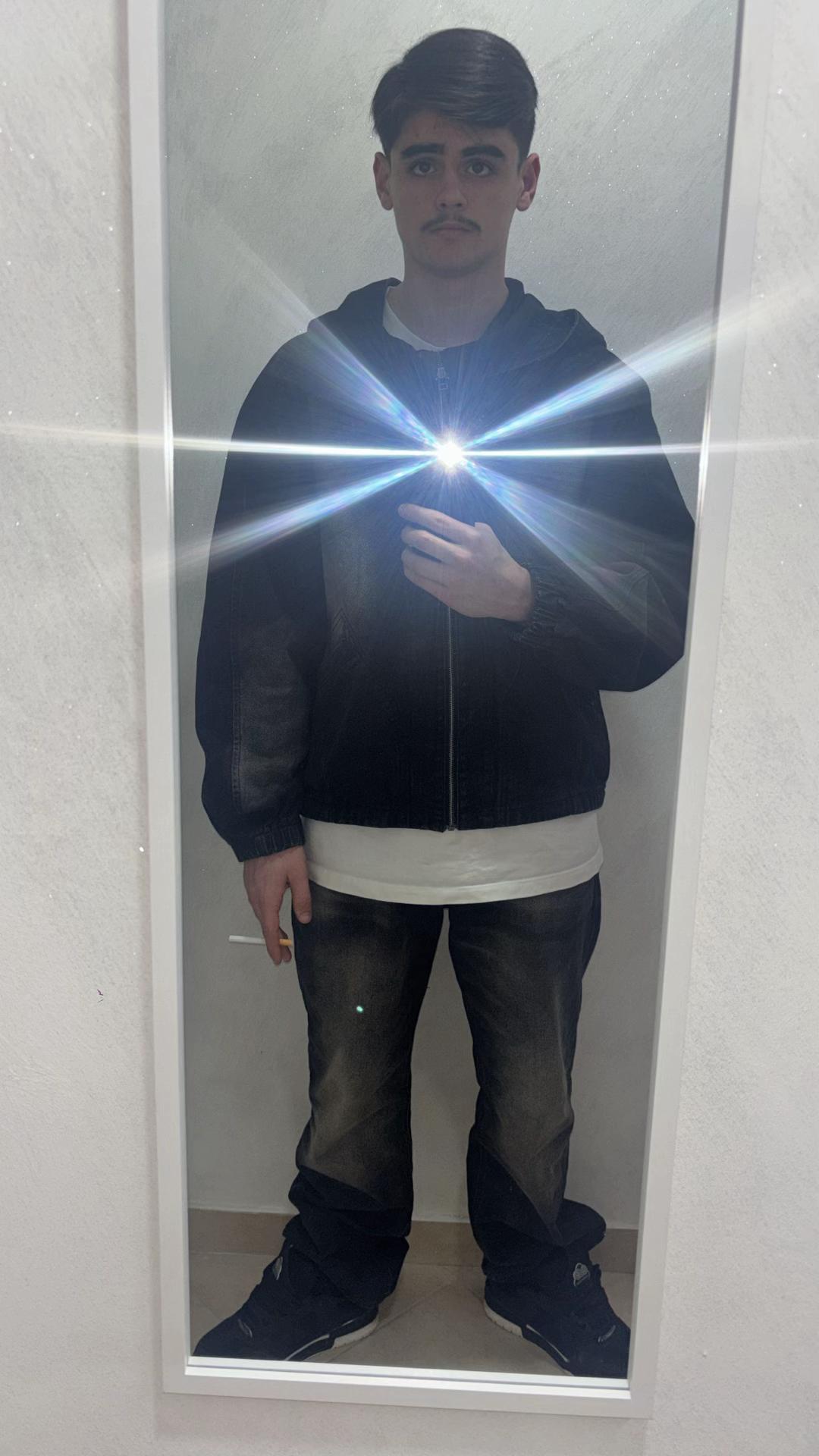 @_angelomaglione_