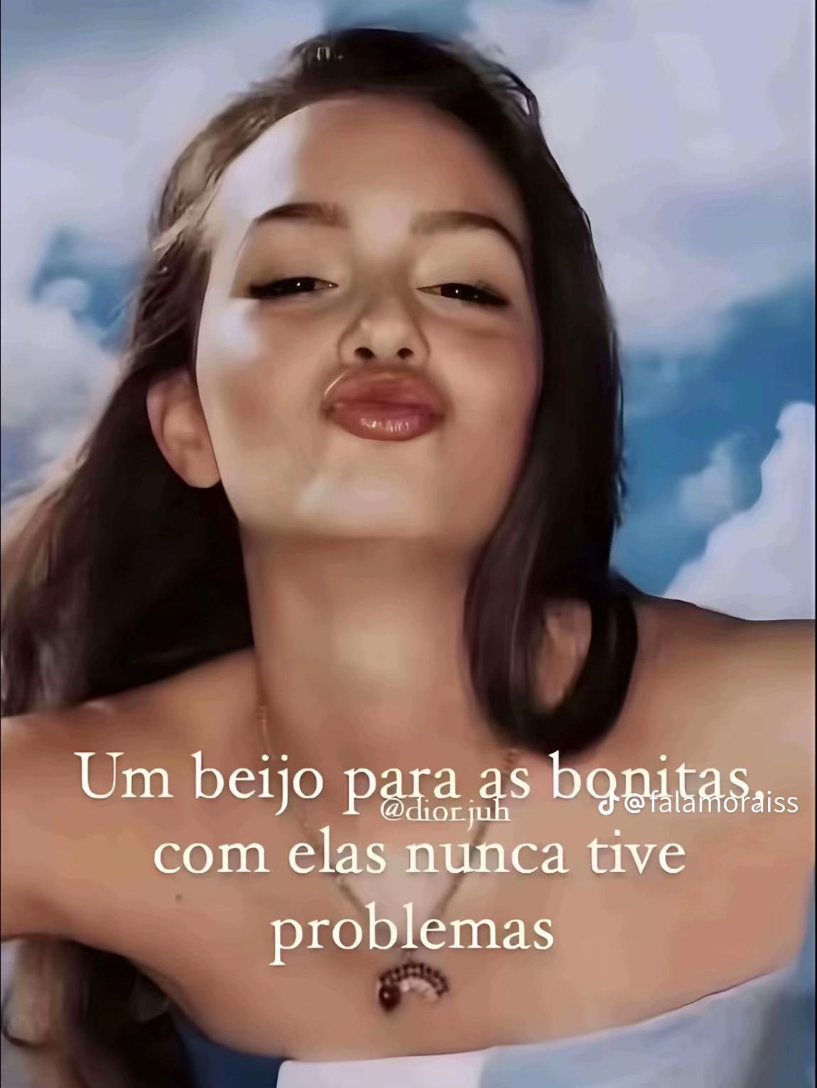 @Kah Furtado