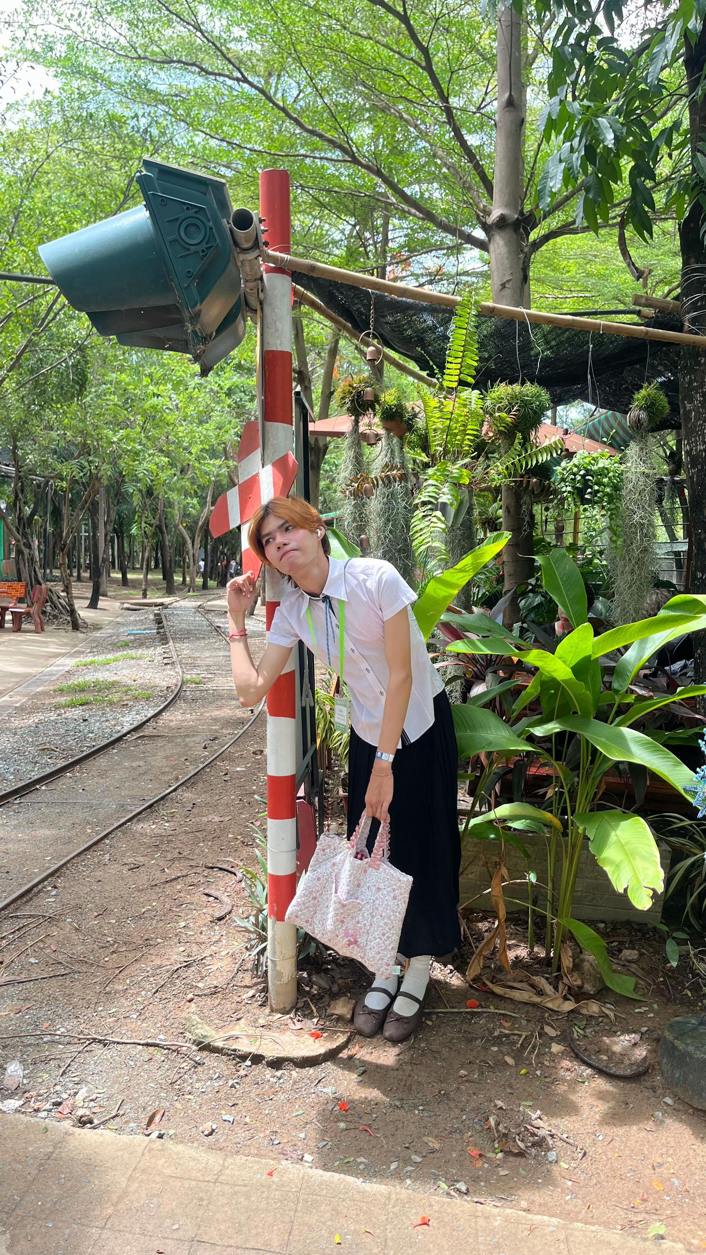 @Ayla-អាយឡា