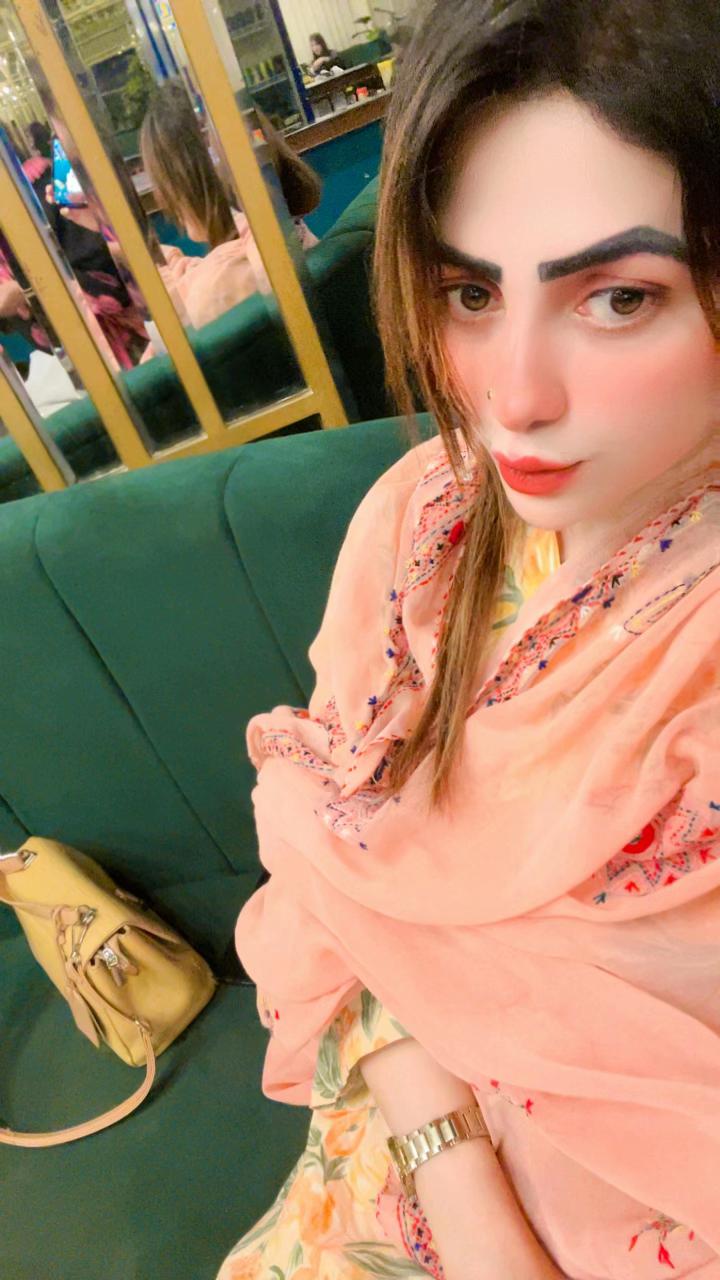 @Nusrat_Pathan